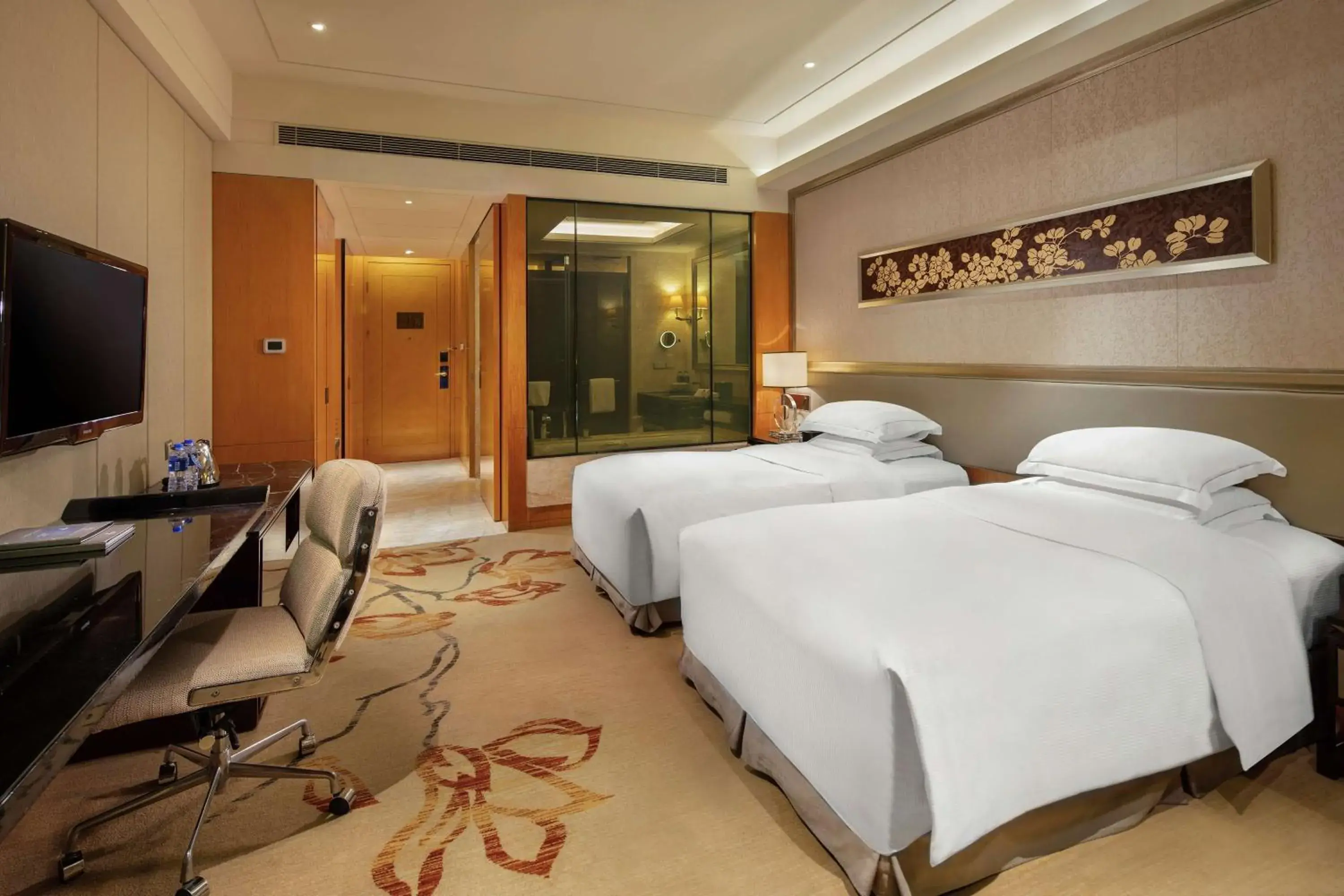 Executive Twin Room in Hilton Guangzhou Baiyun - Canton Fair Free Shuttle Bus Executive Twin Room in Hilton Guangzhou Baiyun - Canton Fair Free Shuttle Bus