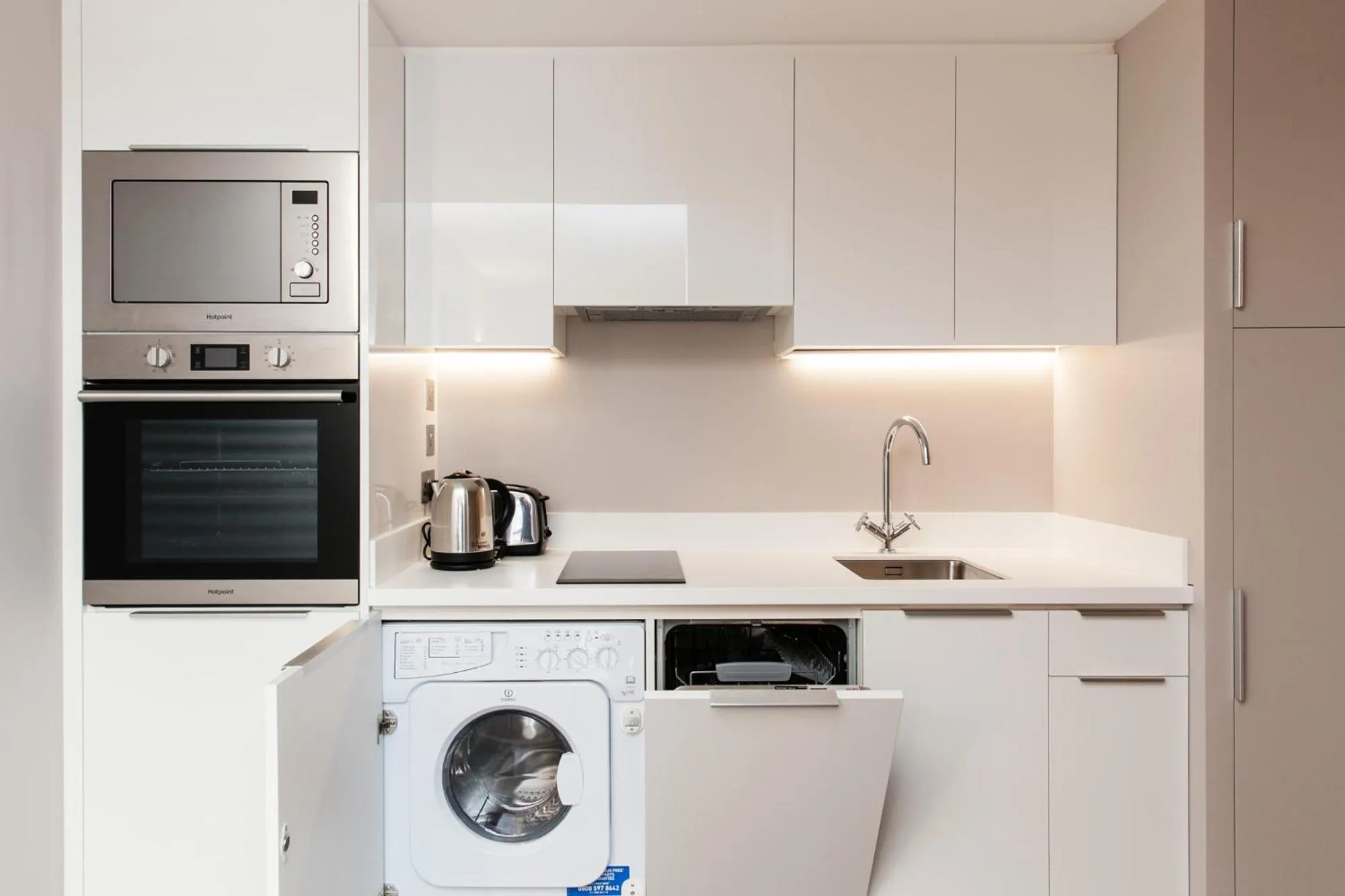 Kitchen or kitchenette in Rockwell East-Tower Bridge