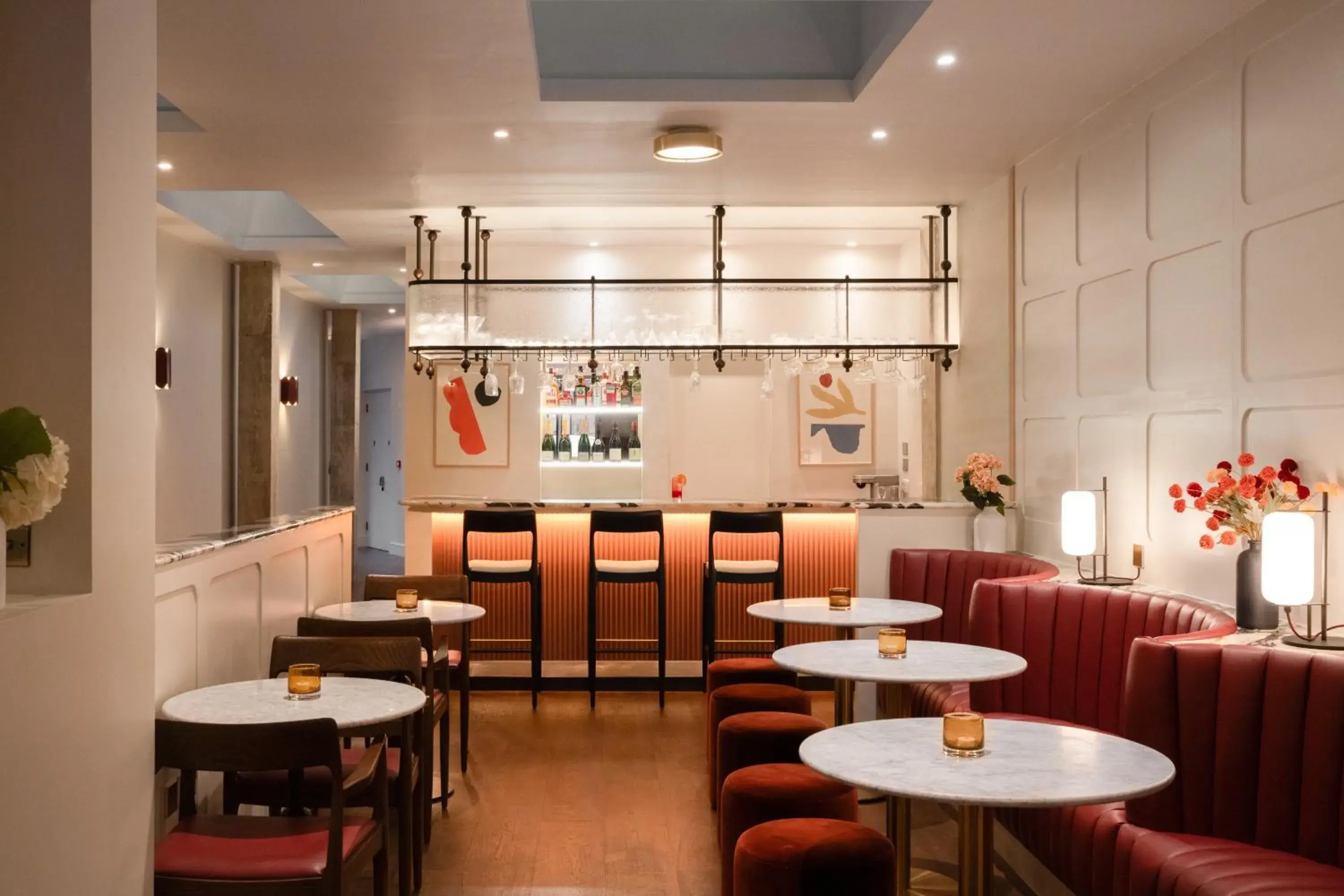 Lounge or bar in Rockwell East-Tower Bridge Lounge or bar in Rockwell East-Tower Bridge