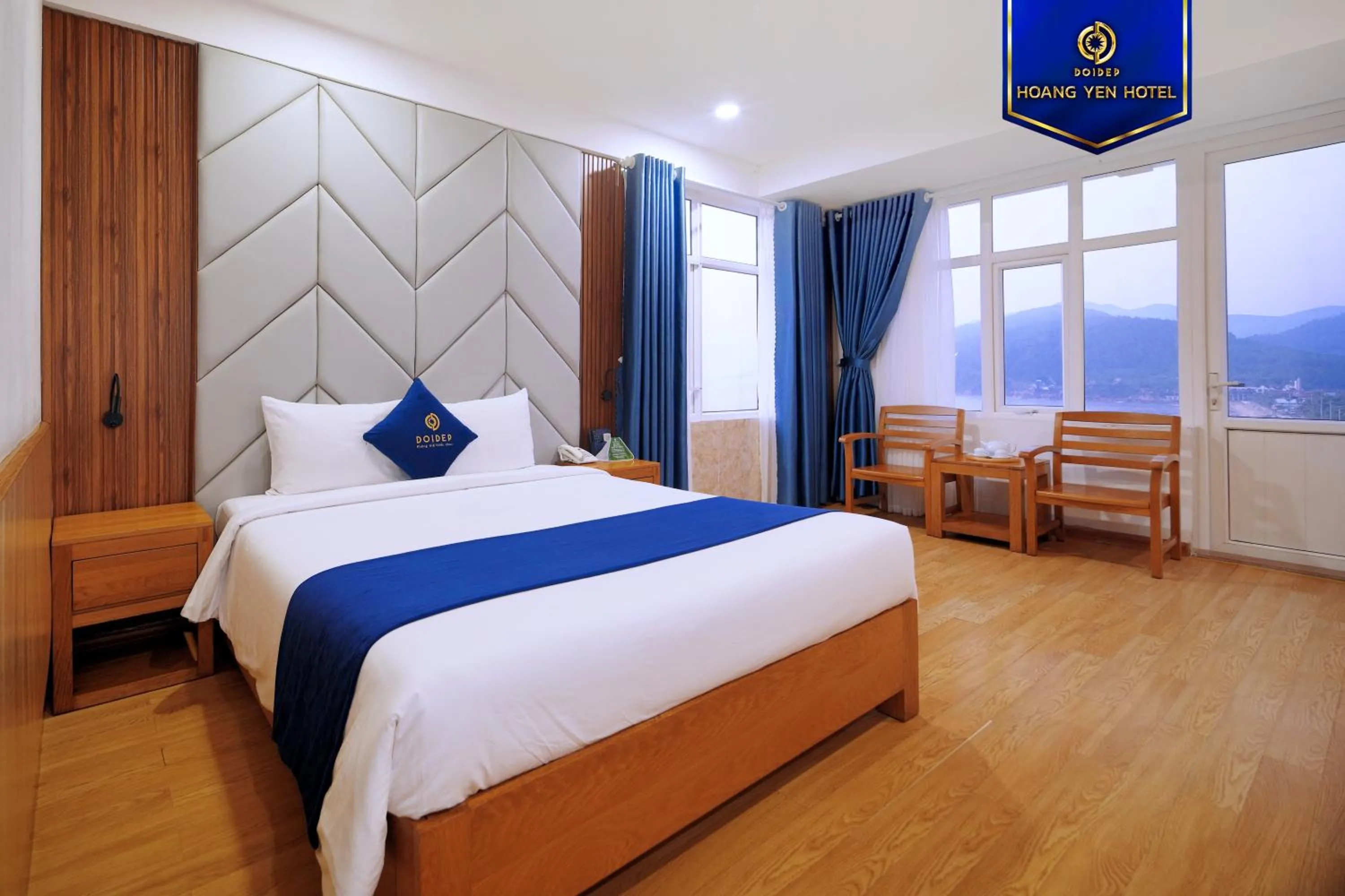 Photo of the whole room, Bed in Sandals Hoàng Yến