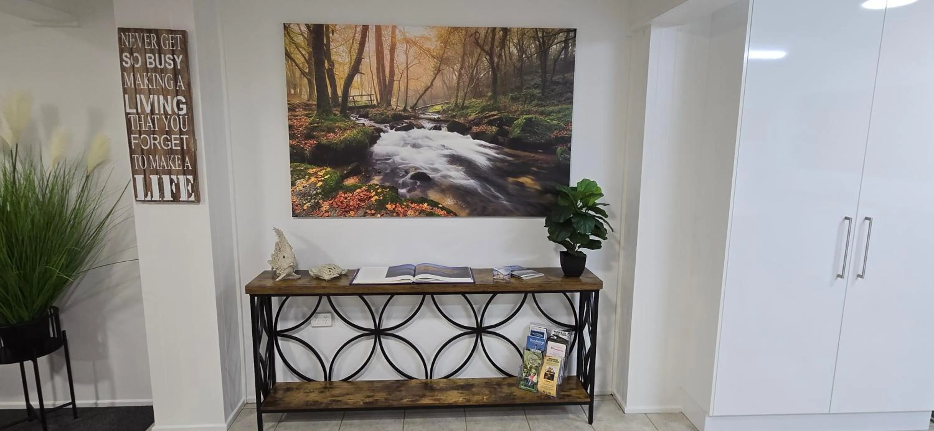 Decorative detail in Villa Mirasol Motor Inn