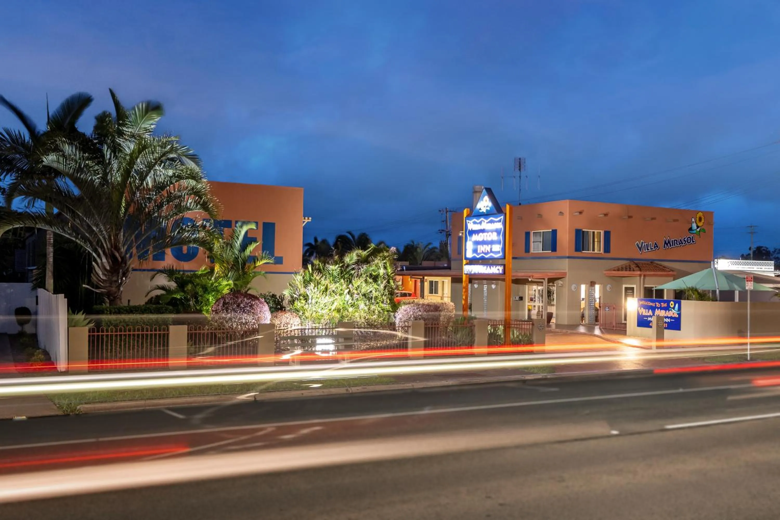 Property building in Villa Mirasol Motor Inn