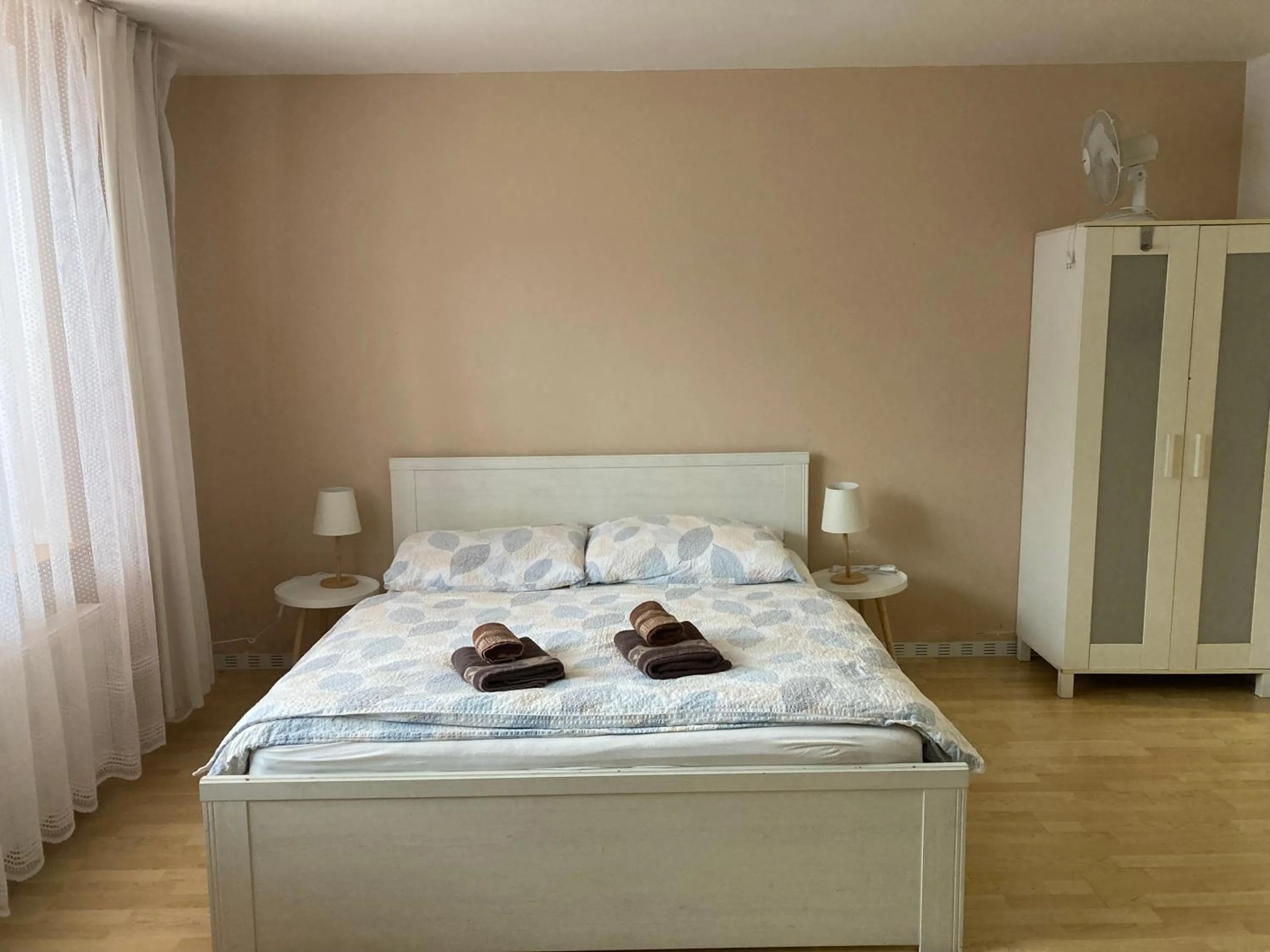 Bedroom, Bed in Sausage dog's apartments