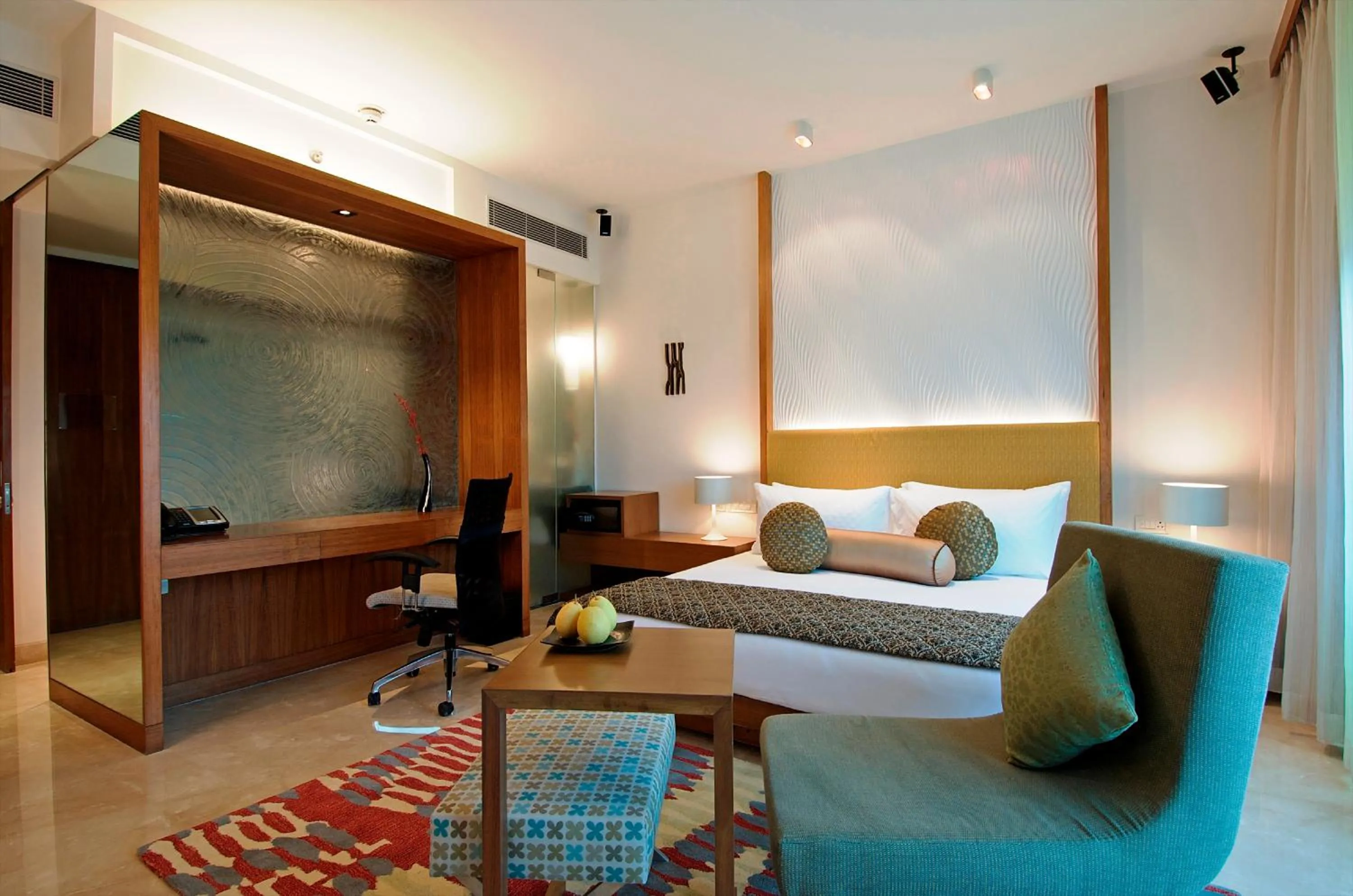 Bed in Vivanta Bengaluru, Whitefield