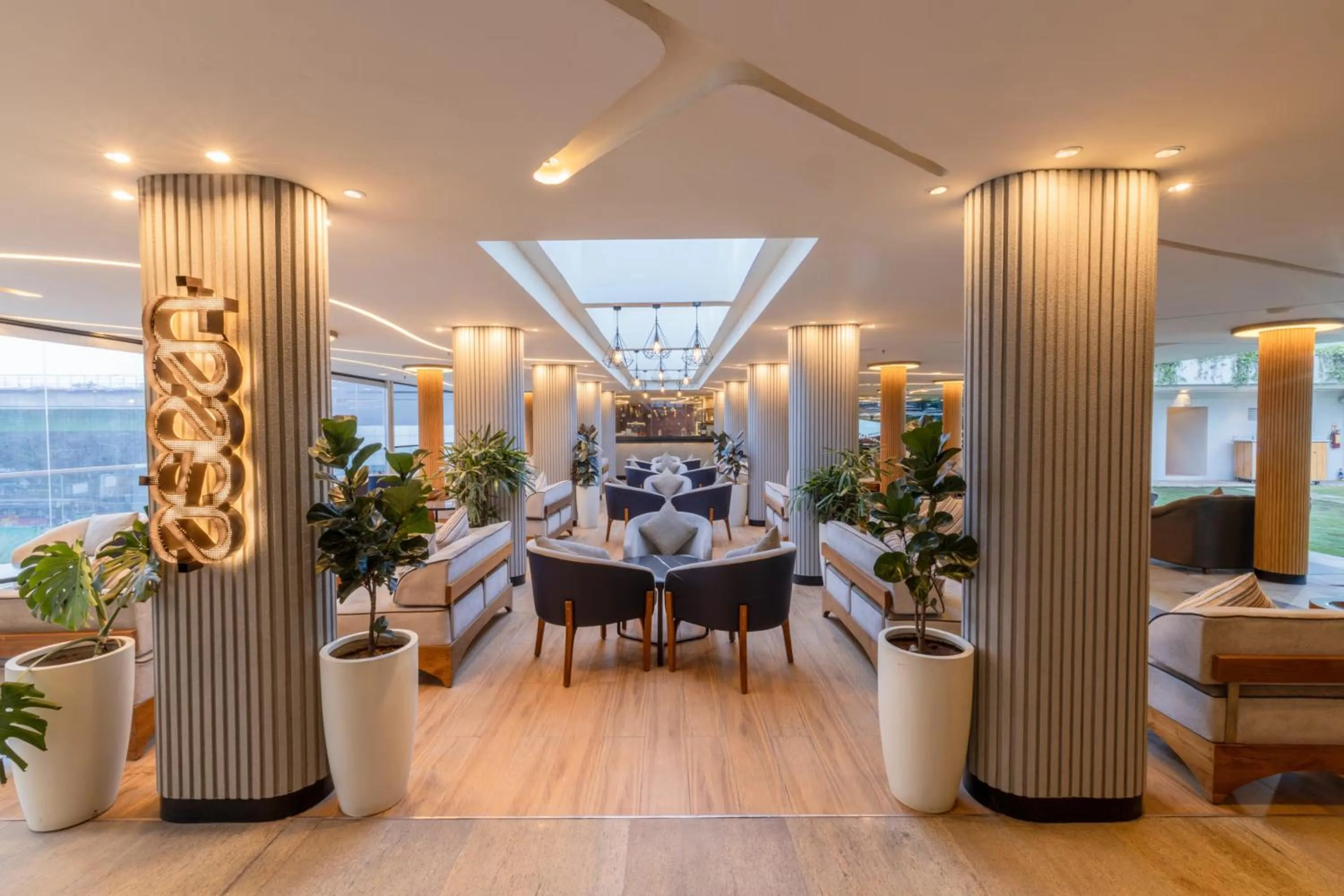 Restaurant/places to eat in Vivanta Bengaluru, Whitefield