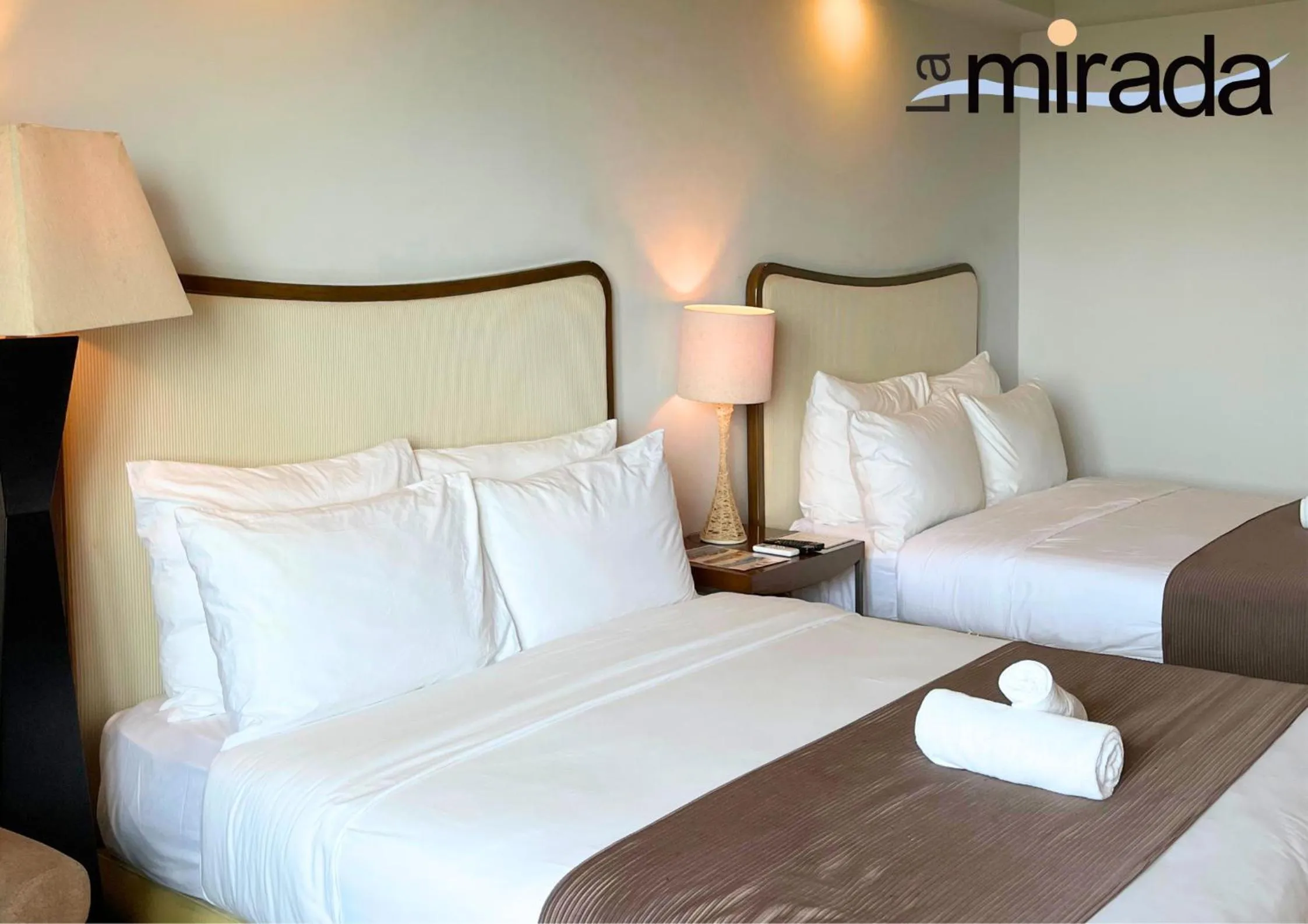 Bed in La Mirada Hotel