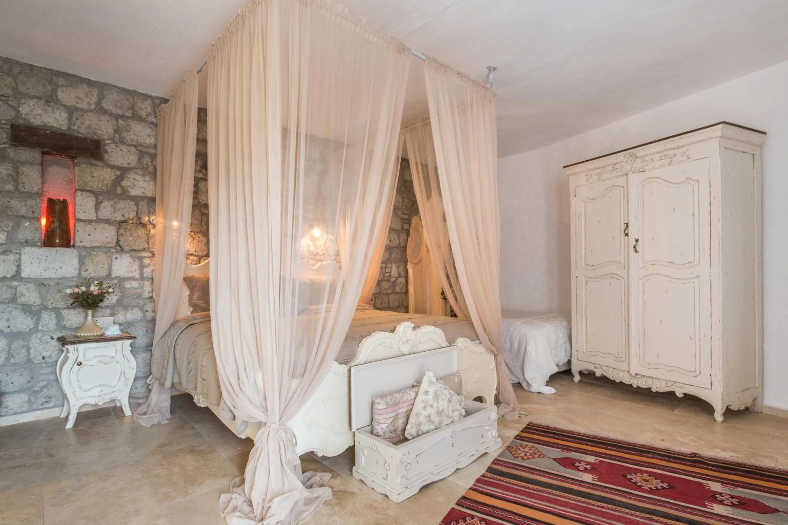 Decorative detail in Chigdem Hotel-Special Category