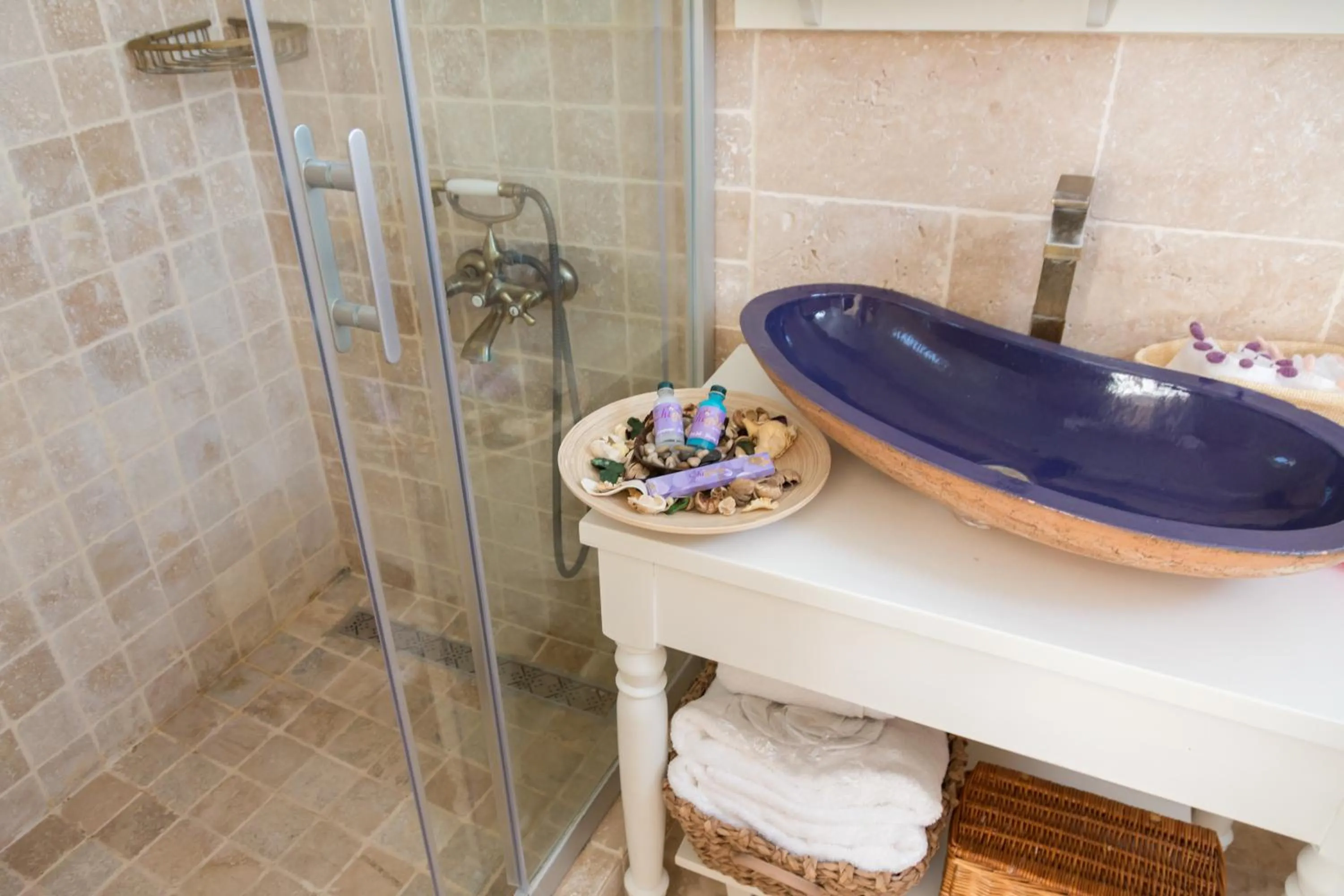 Toilet in Chigdem Hotel-Special Category