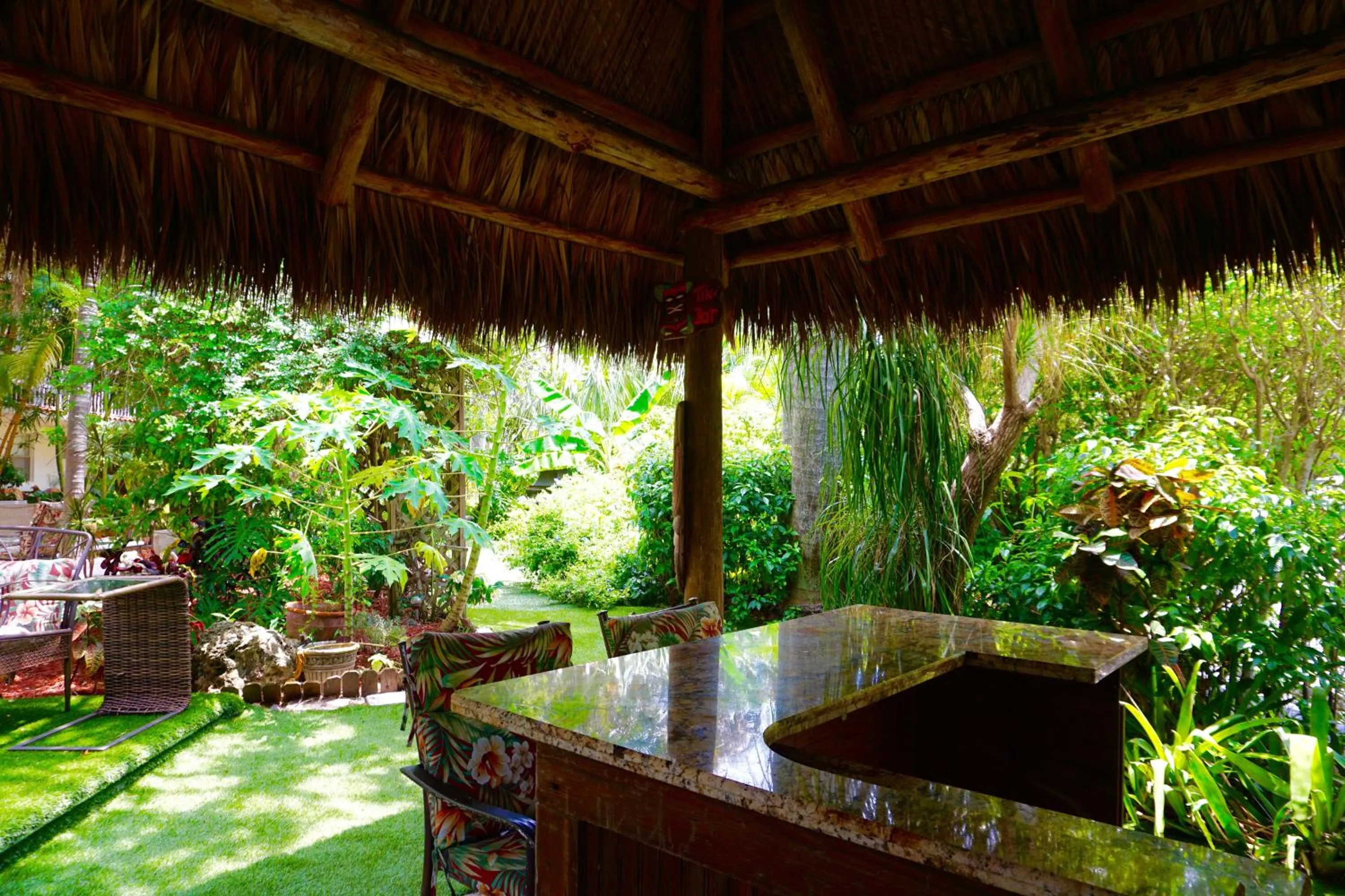 BBQ facilities in Riverside by the Beach Apartments