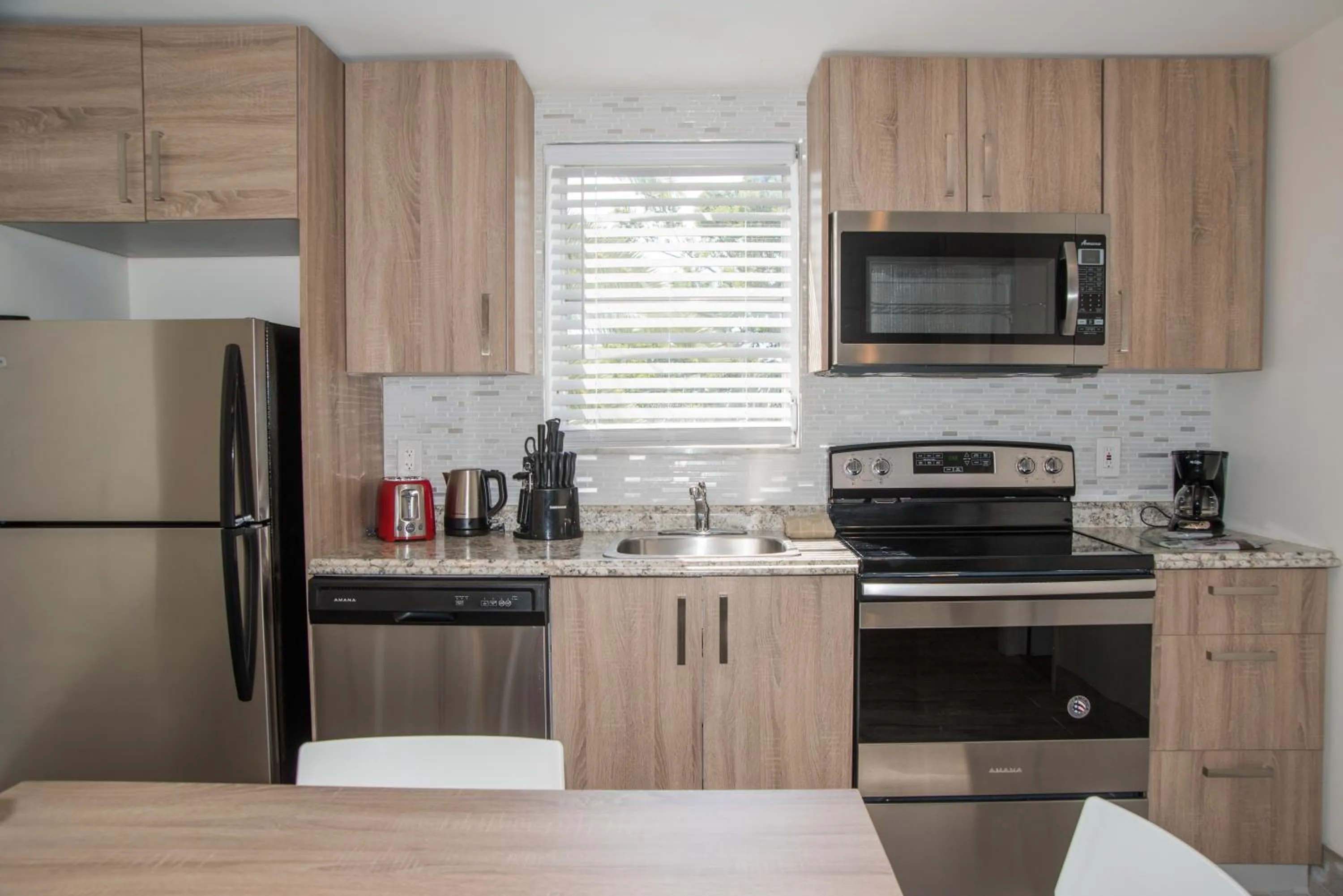 Coffee/tea facilities in Riverside by the Beach Apartments