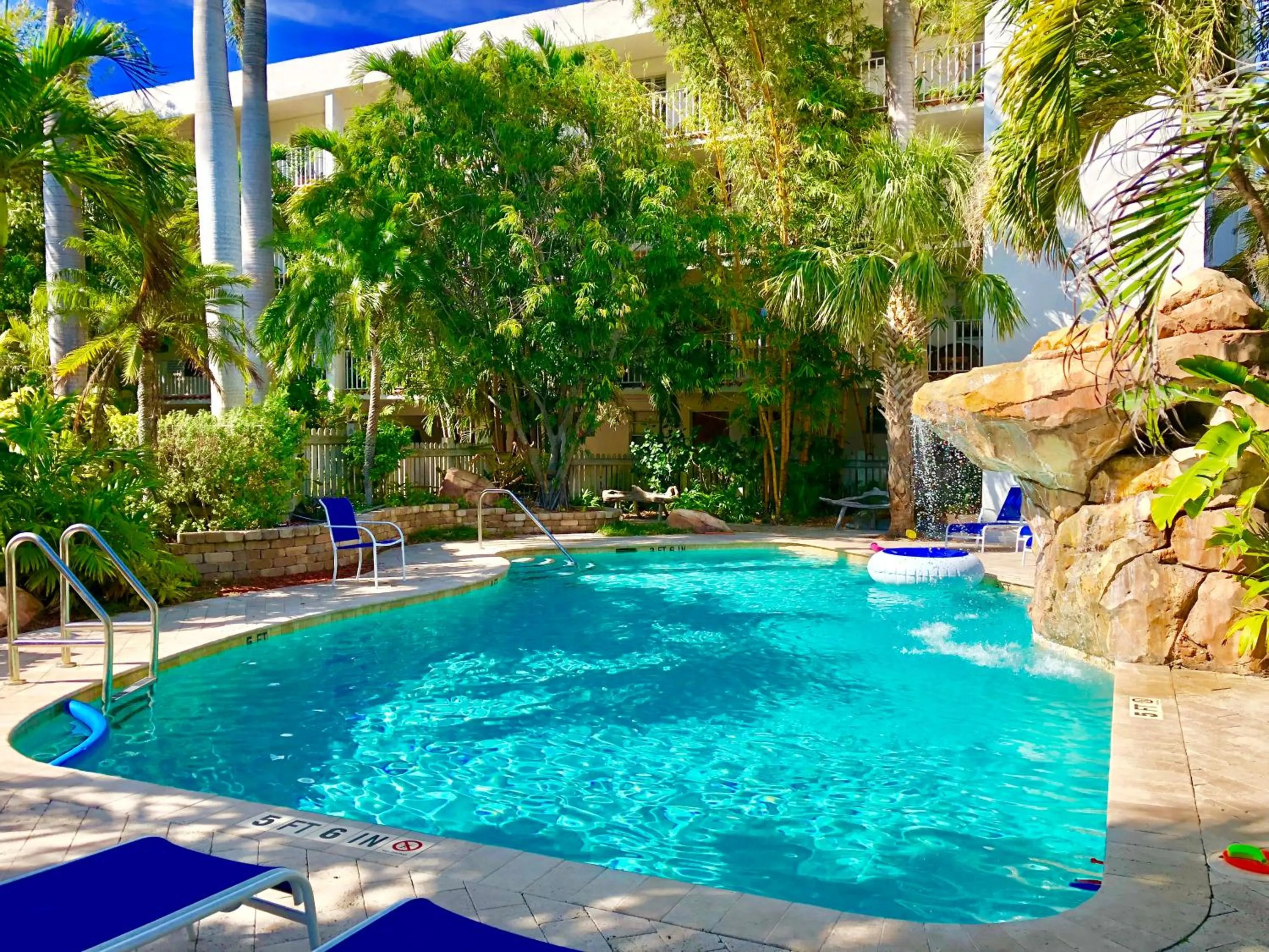 On site in Riverside by the Beach Apartments