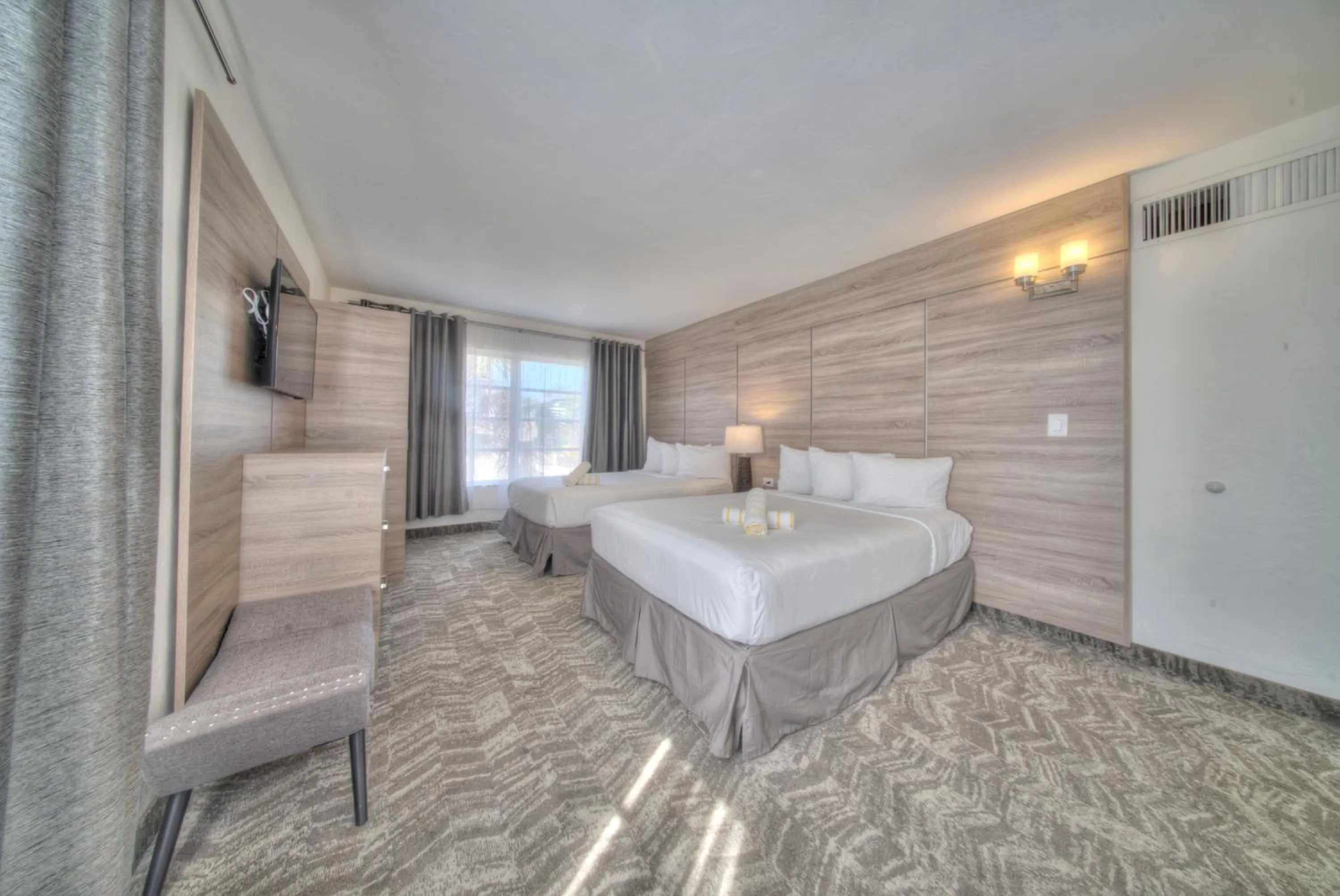 Bed in Riverside by the Beach Apartments