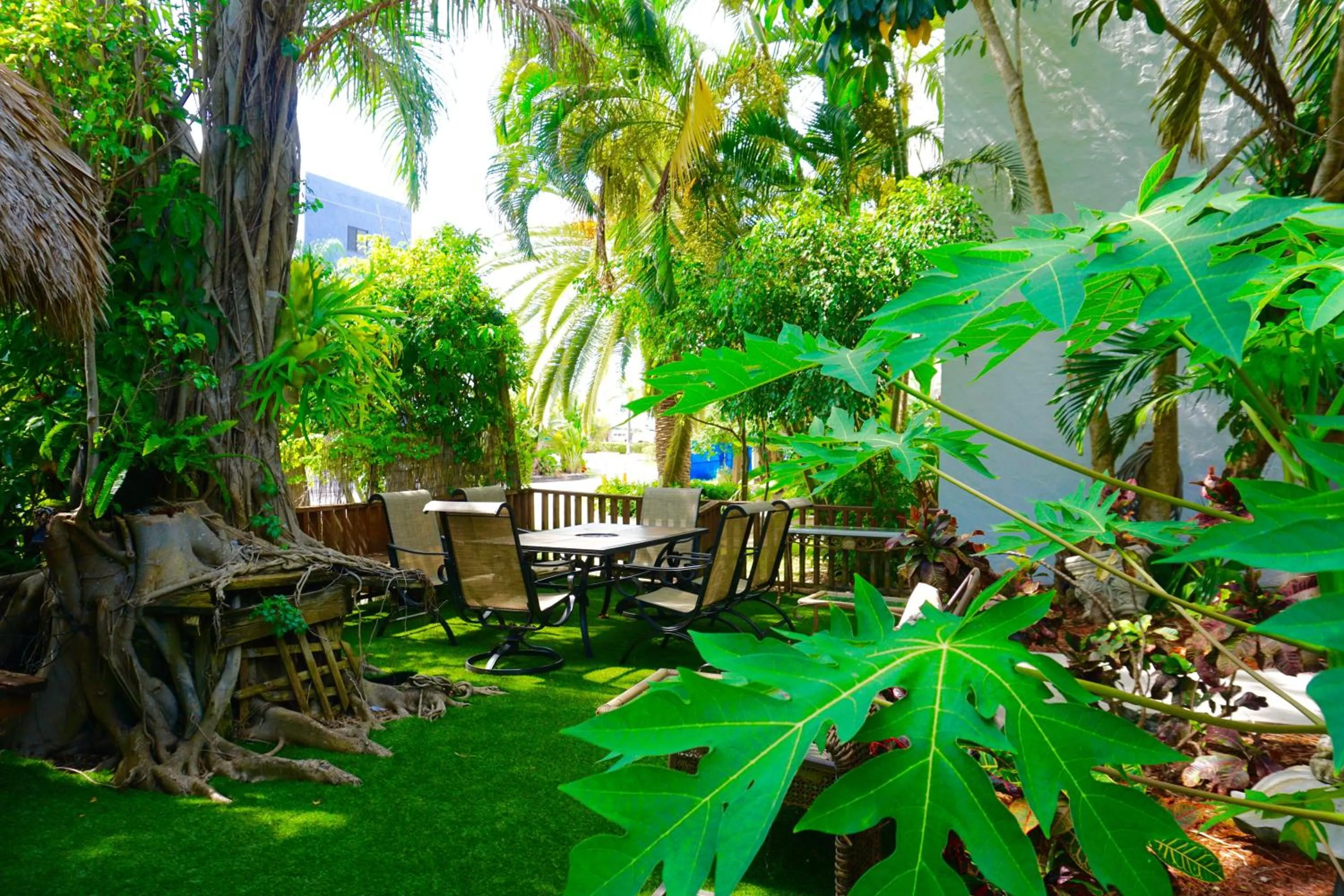 BBQ facilities in Riverside by the Beach Apartments