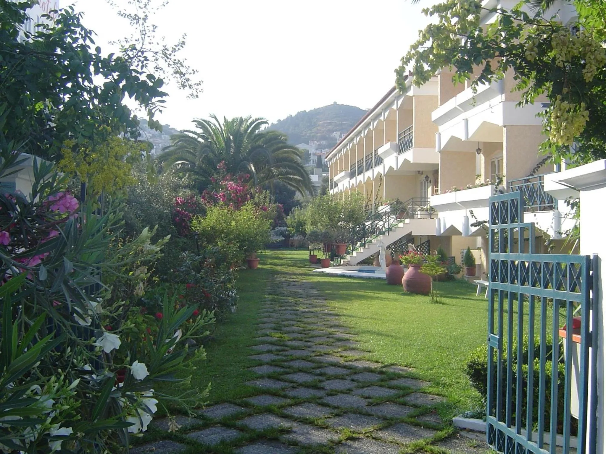 Facade/entrance in Paradise Hotel