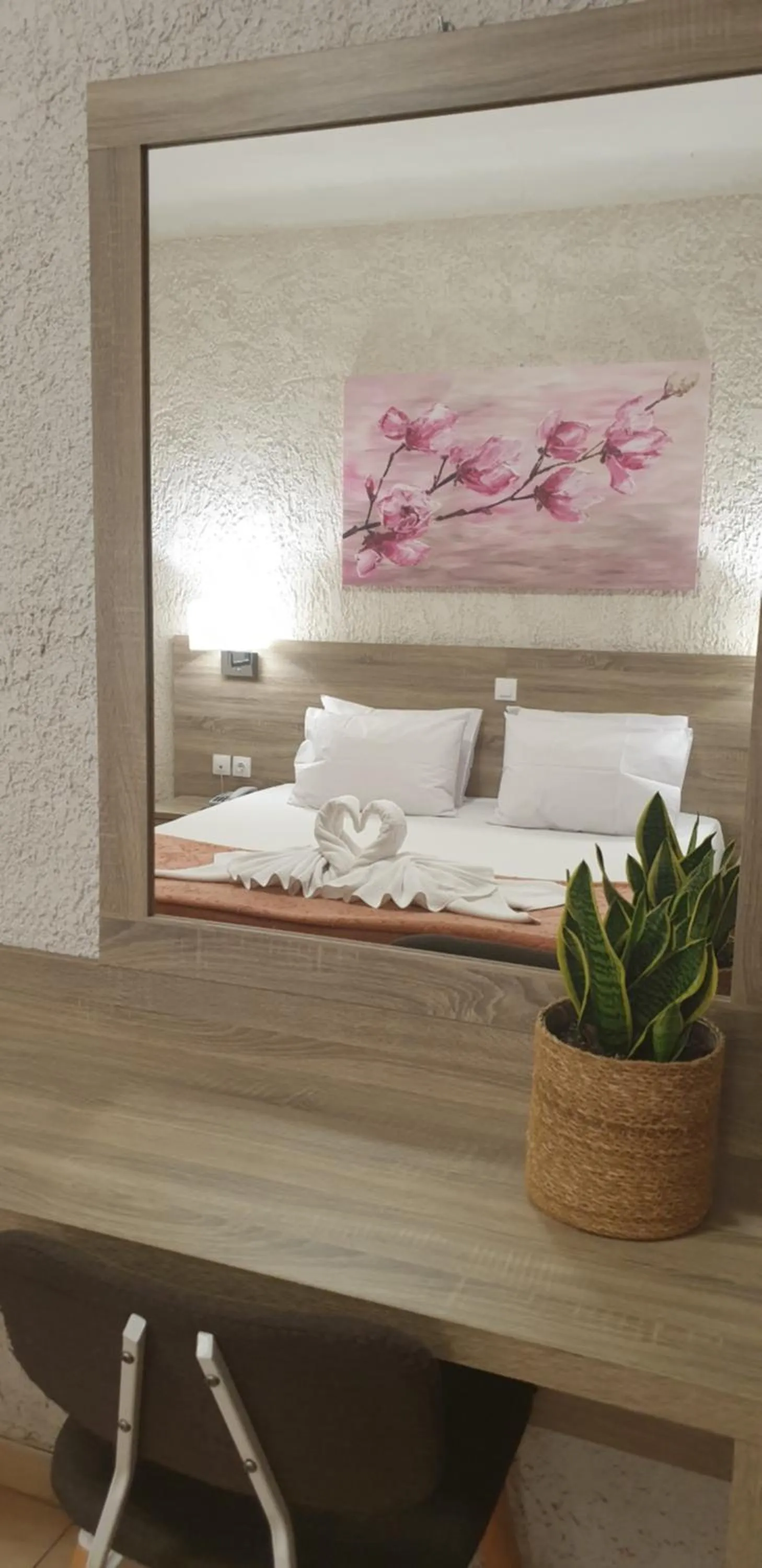 Property building, Bed in Paradise Hotel