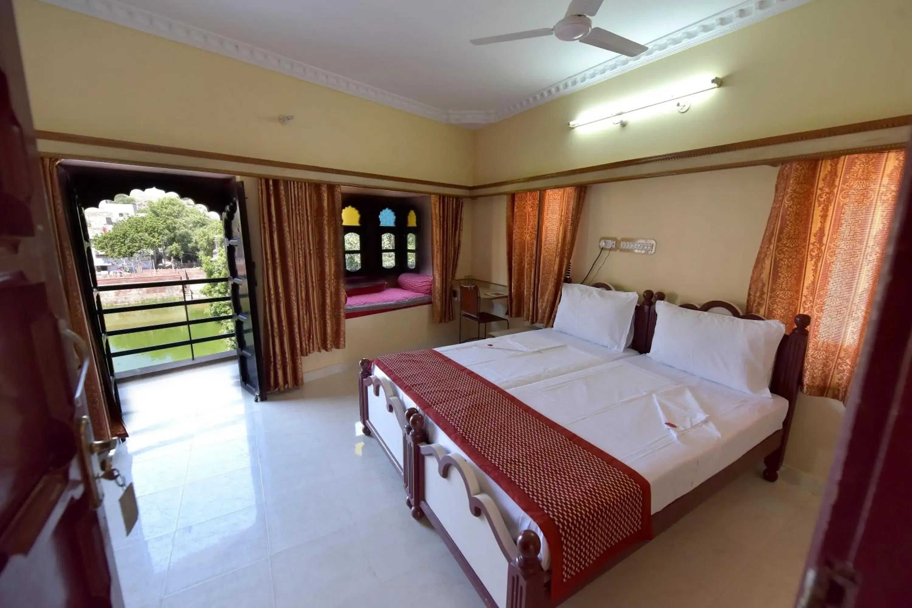 Photo of the whole room, Bed in Jee Ri Haveli Photo of the whole room, Bed in Jee Ri Haveli