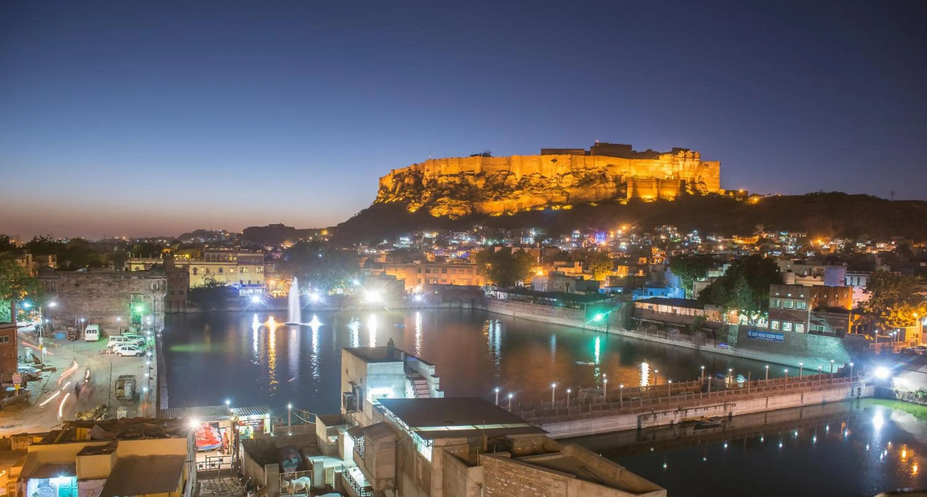 Restaurant/places to eat in Jee Ri Haveli