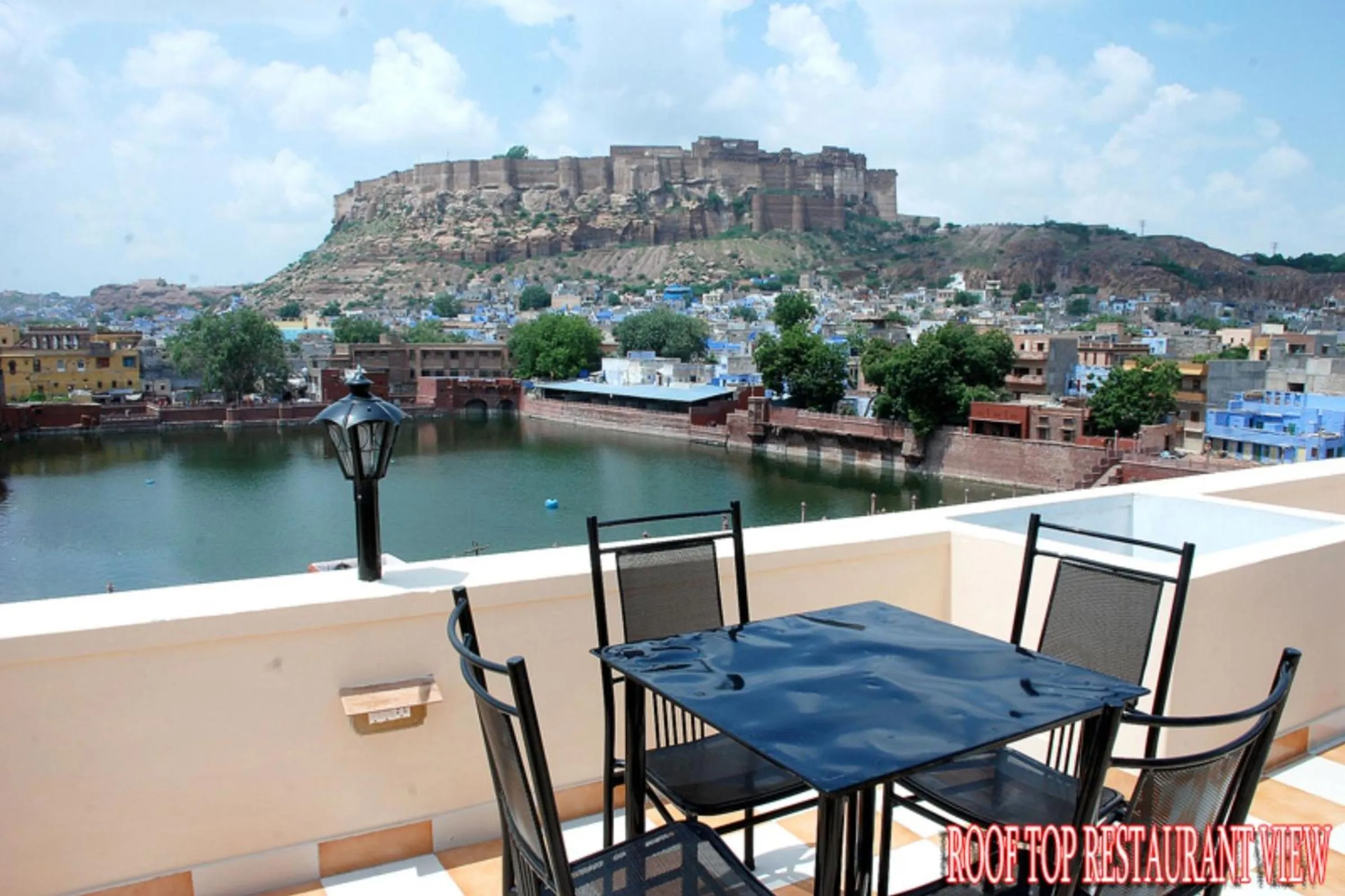 Restaurant/places to eat in Jee Ri Haveli