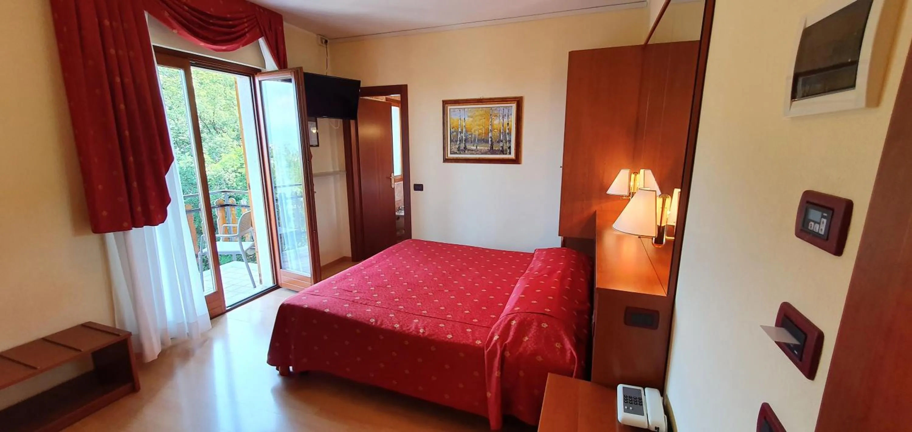 Photo of the whole room, Bed in Hotel Diana