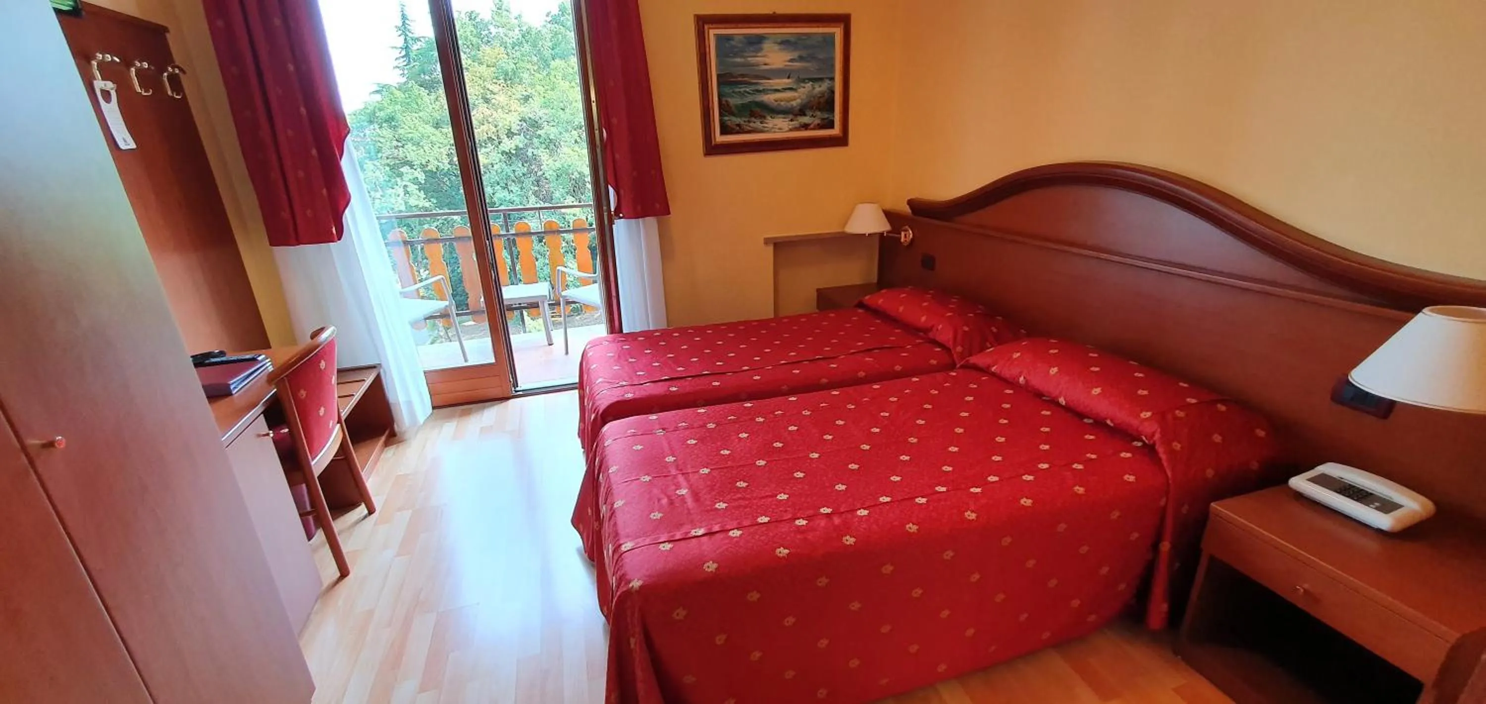 Photo of the whole room, Bed in Hotel Diana