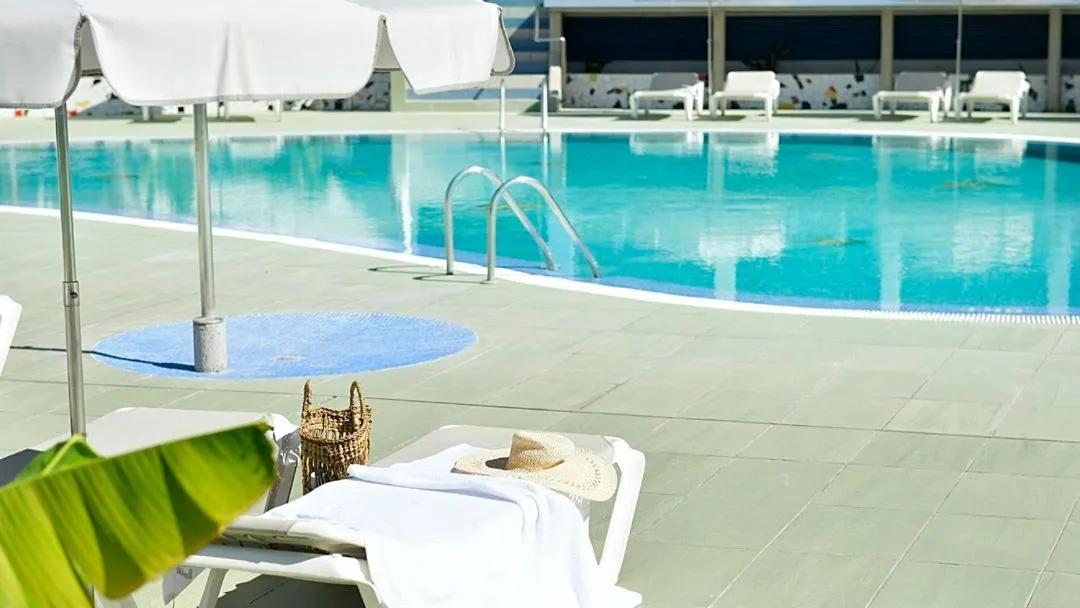 Swimming pool in Gran Amadores