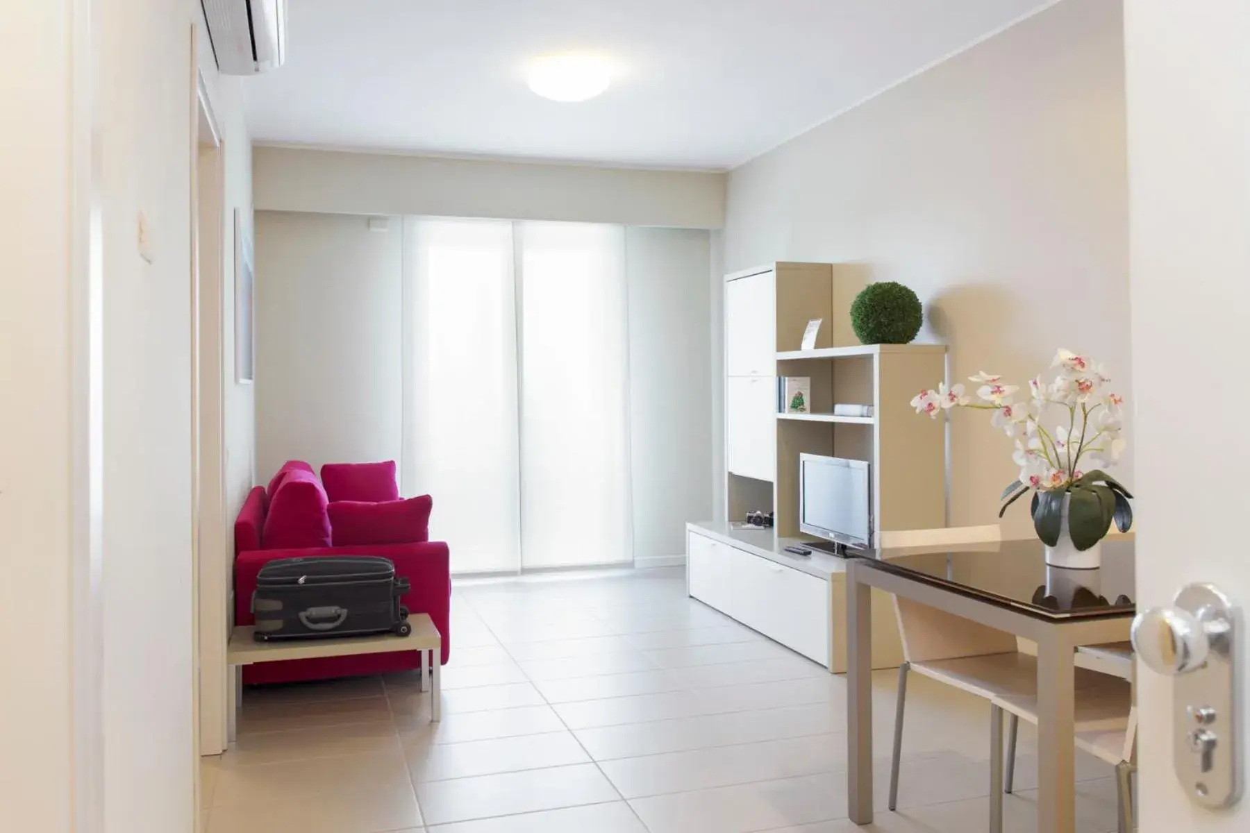 Living room, Seating Area in City Residence