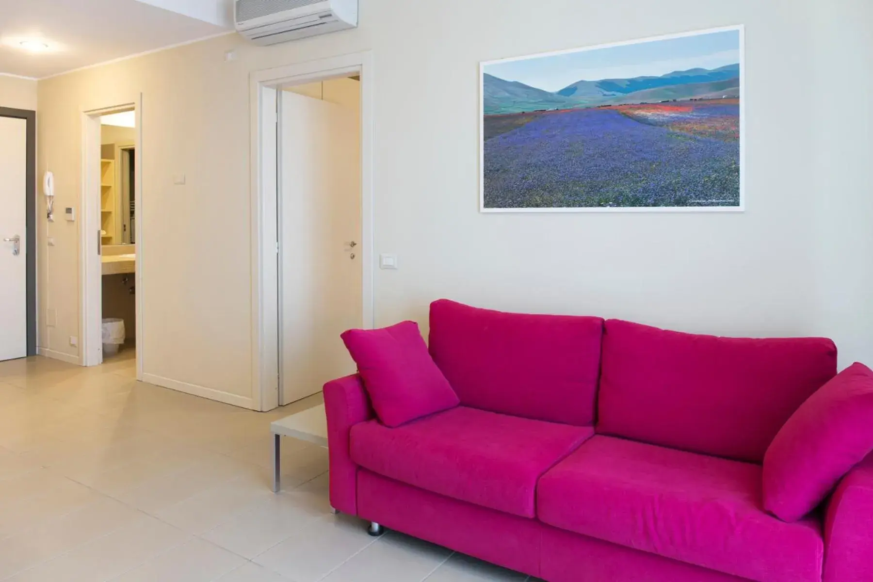 Living room, Seating Area in City Residence