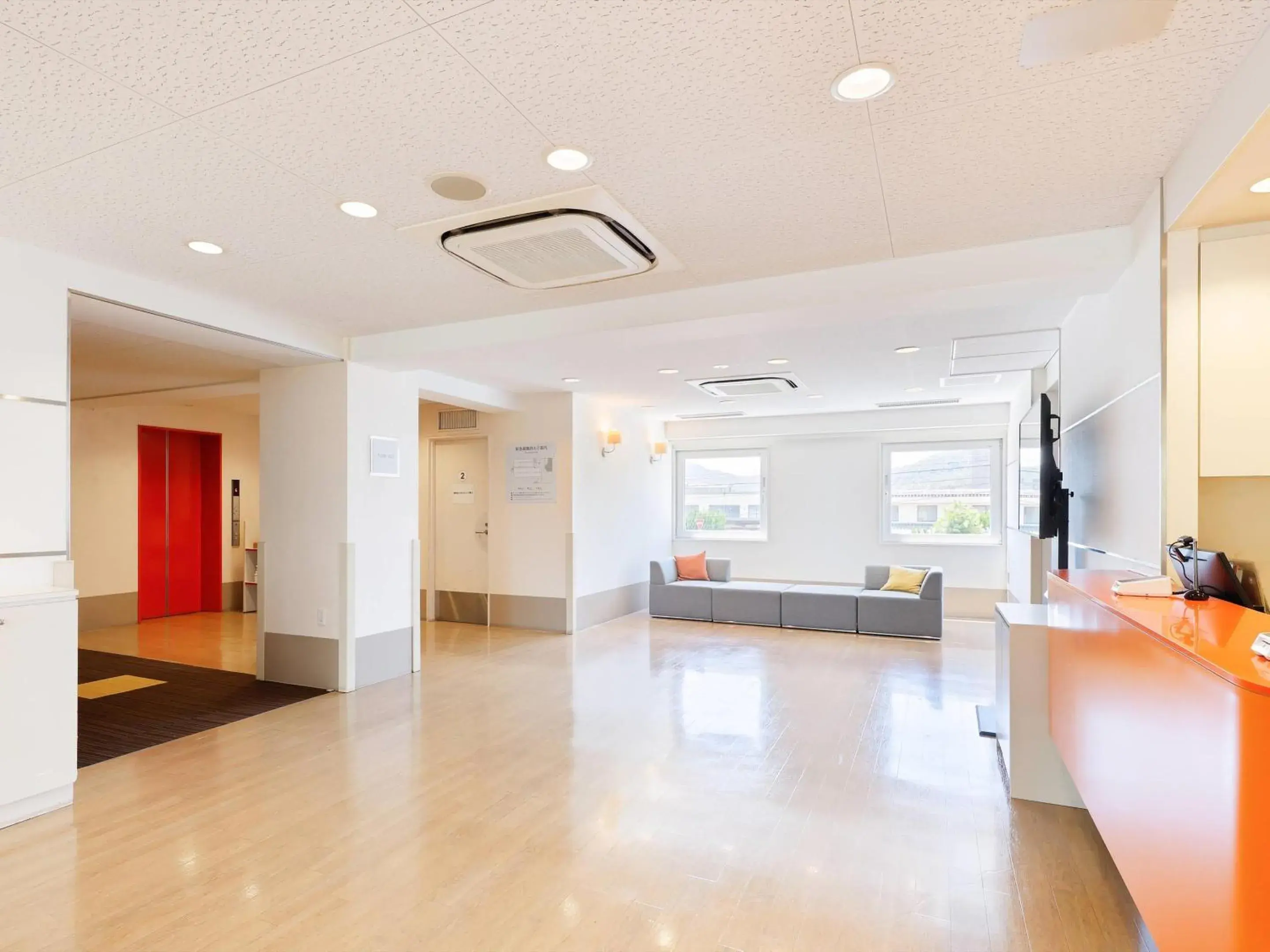 Lobby or reception in Comfort Inn Himeji Yumesakibashi Lobby or reception in Comfort Inn Himeji Yumesakibashi