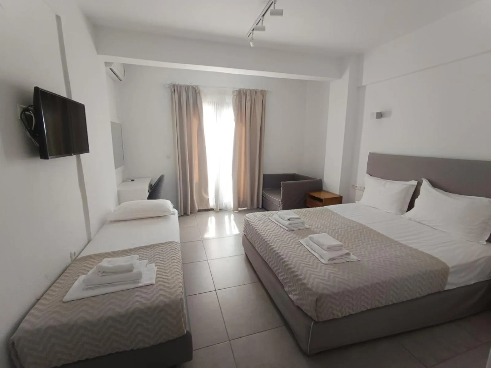 Family, Bed in Stavros Beach Hotel