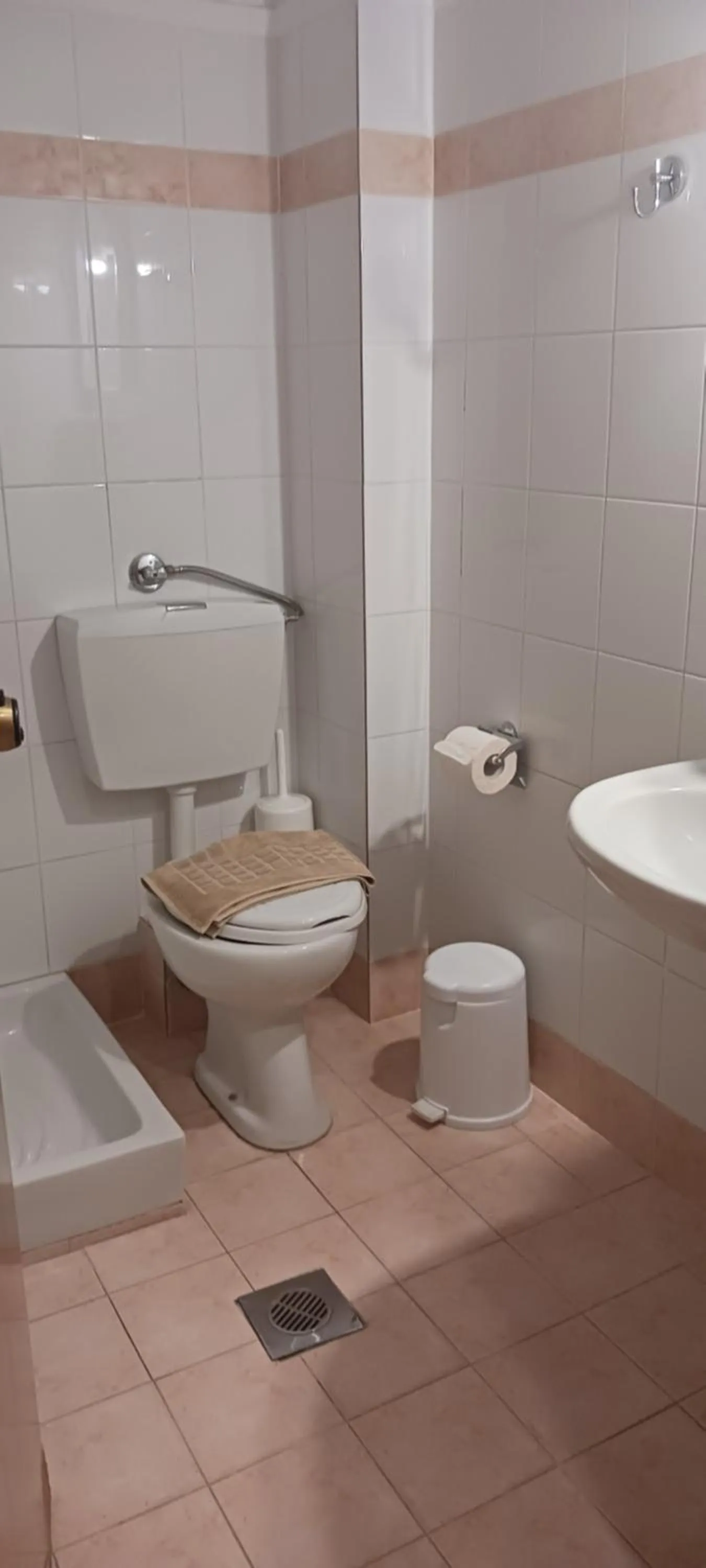 Shower in Stavros Beach Hotel