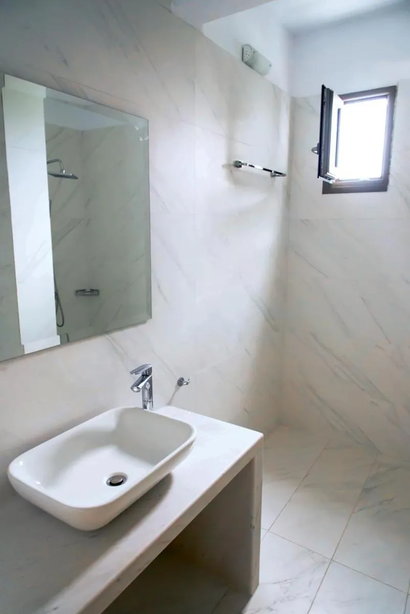 Shower in Stavros Beach Hotel