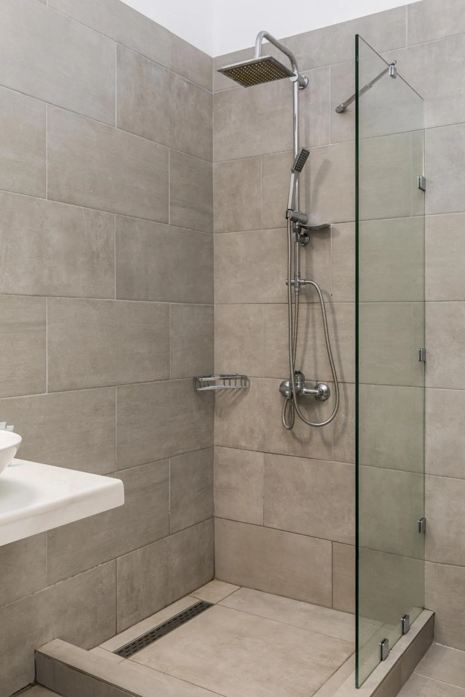 Shower in Stavros Beach Hotel