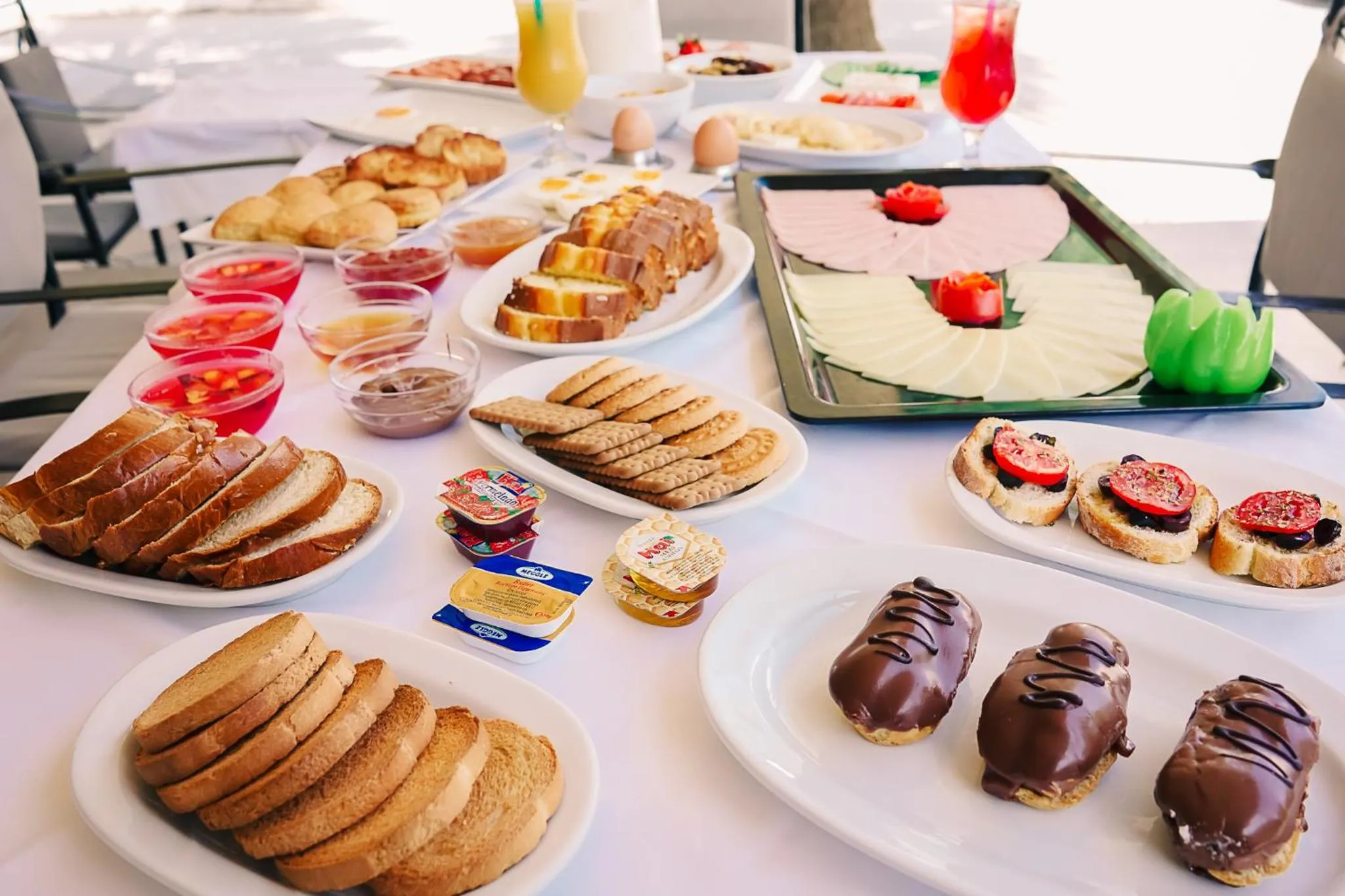 Food and drinks in Stavros Beach Hotel