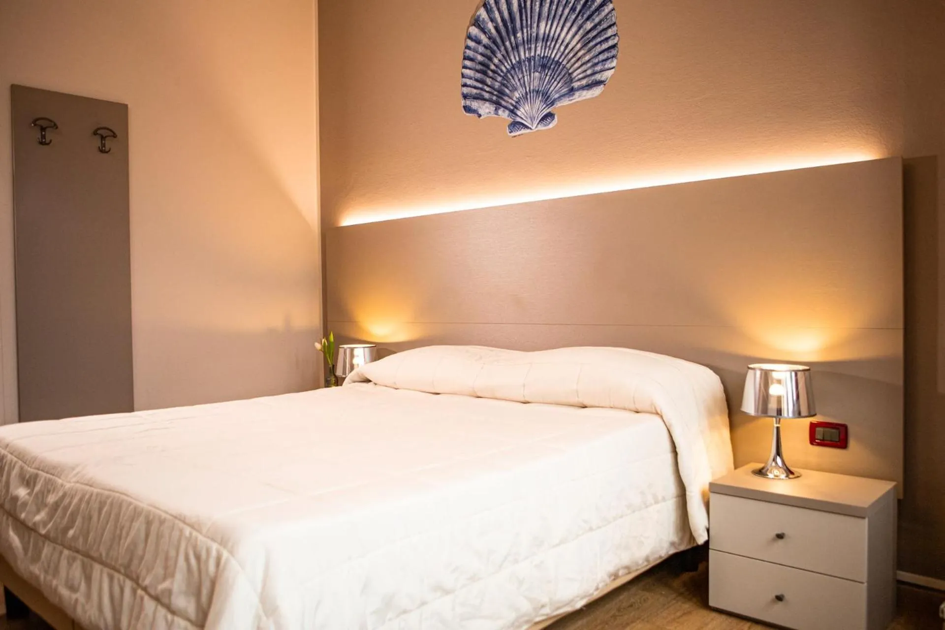 Photo of the whole room, Bed in Hotel Italia