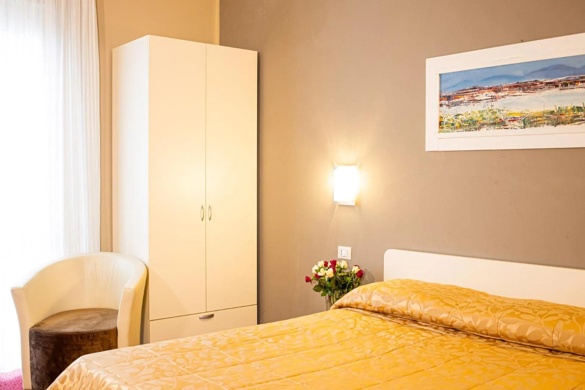 Bed in Hotel Italia