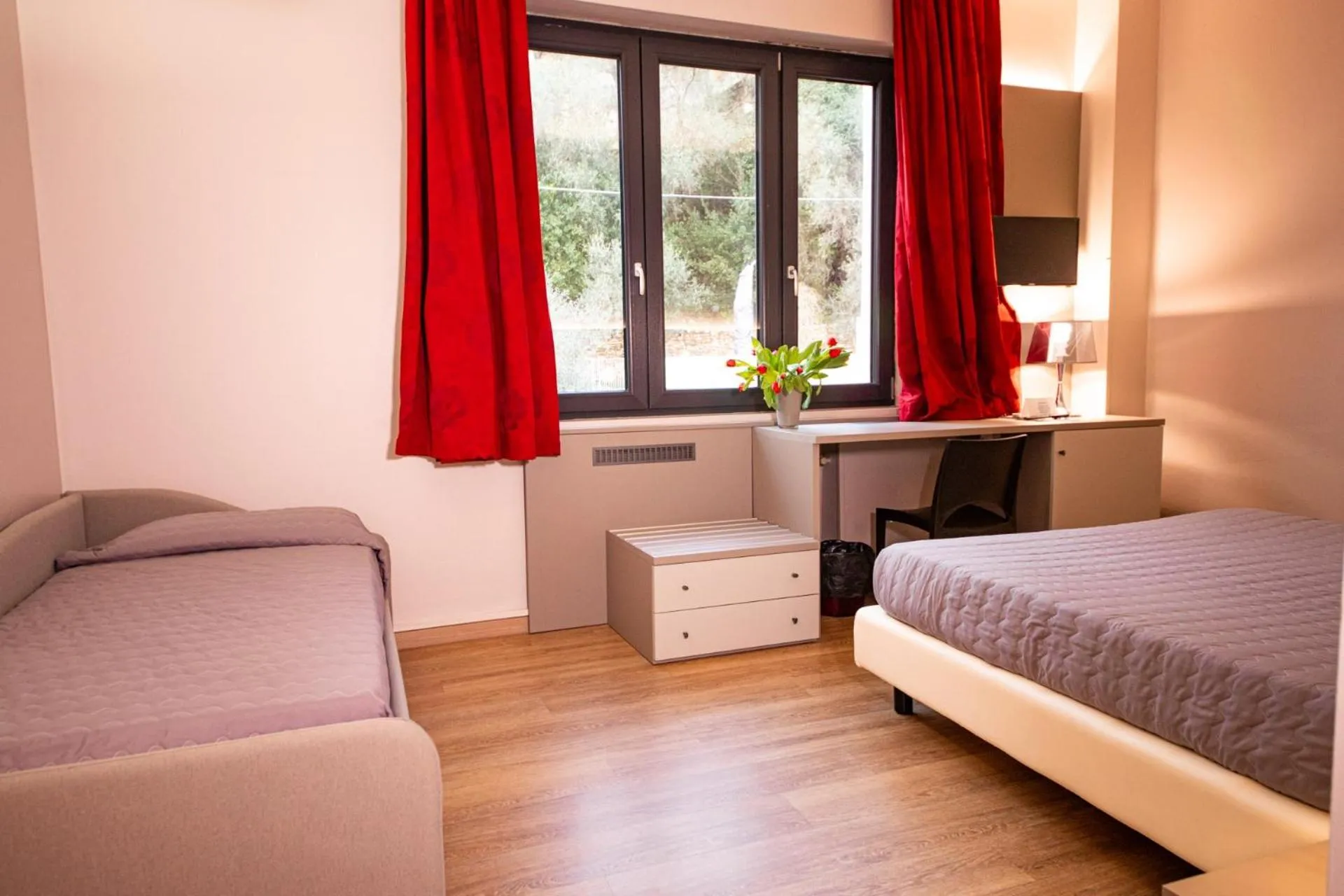 Photo of the whole room, Bed in Hotel Italia