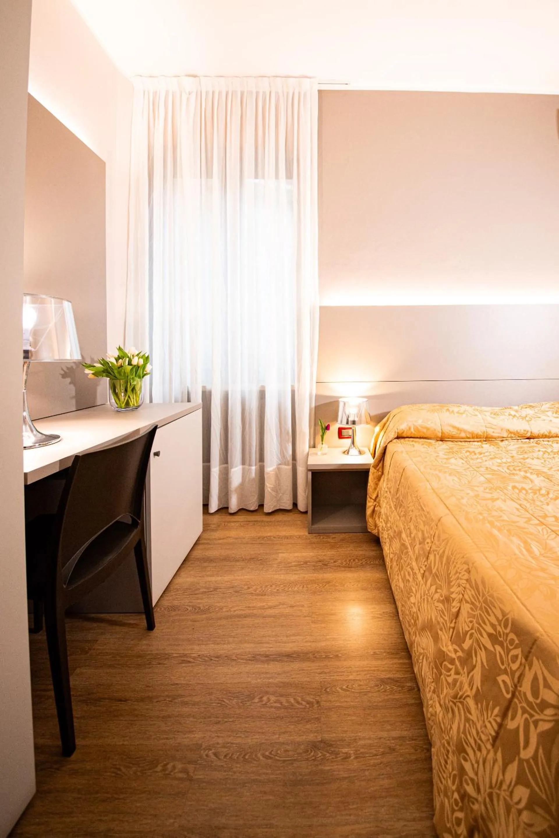 Bed in Hotel Italia