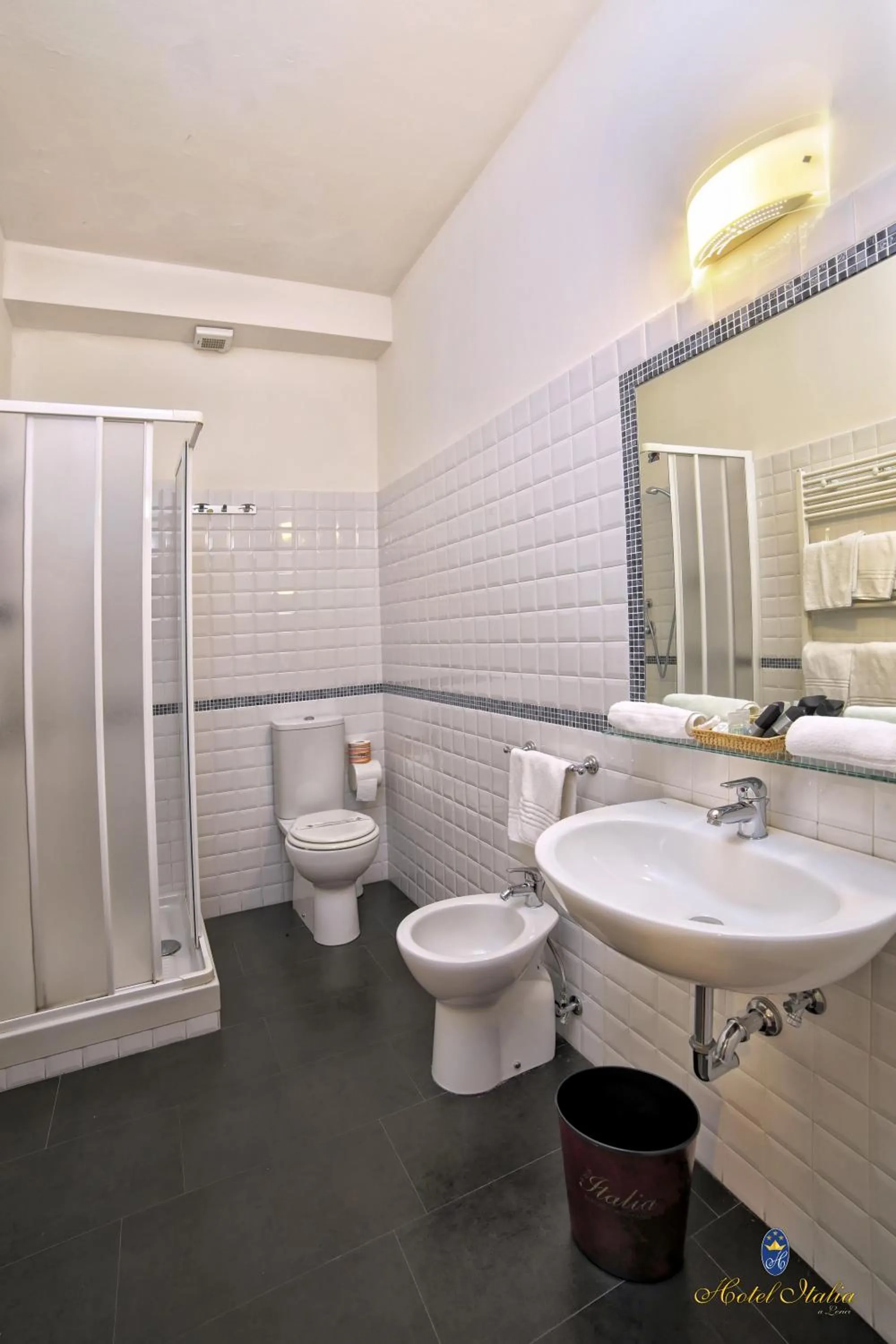 Shower in Hotel Italia