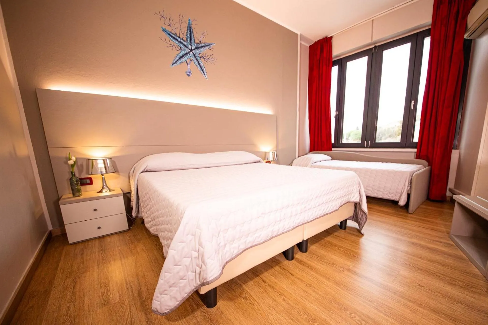 Bed in Hotel Italia