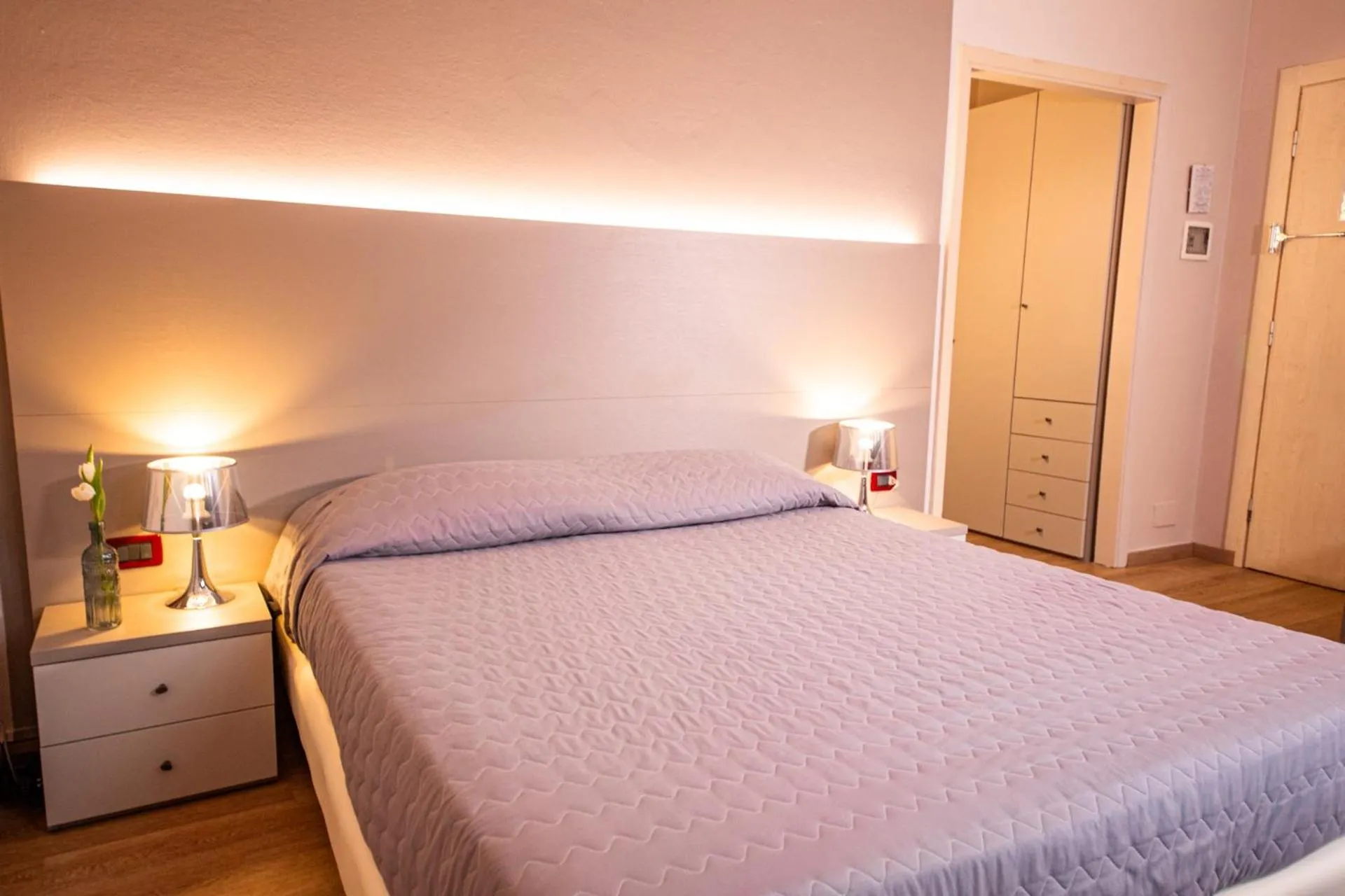 Bed in Hotel Italia
