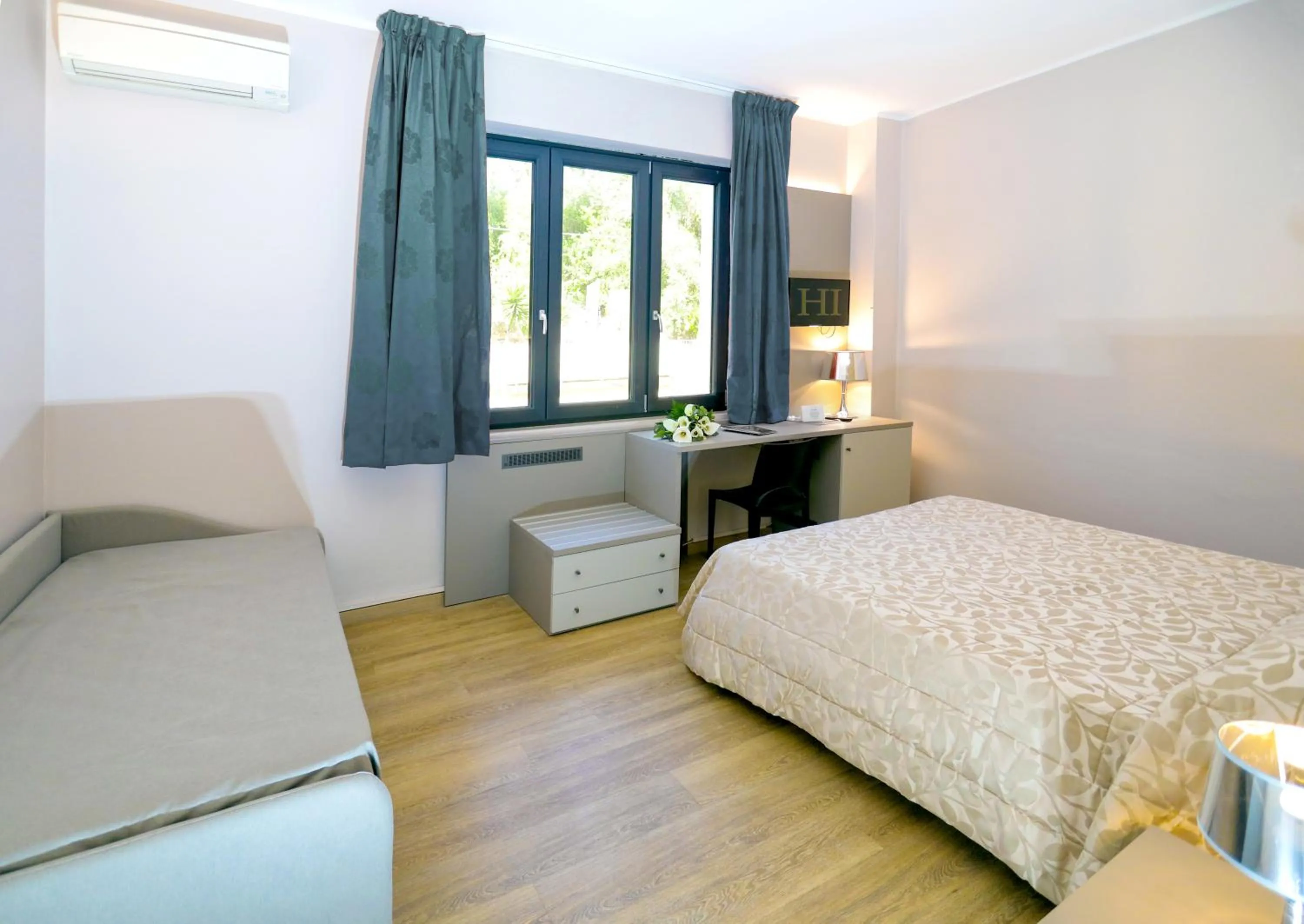 Bed in Hotel Italia