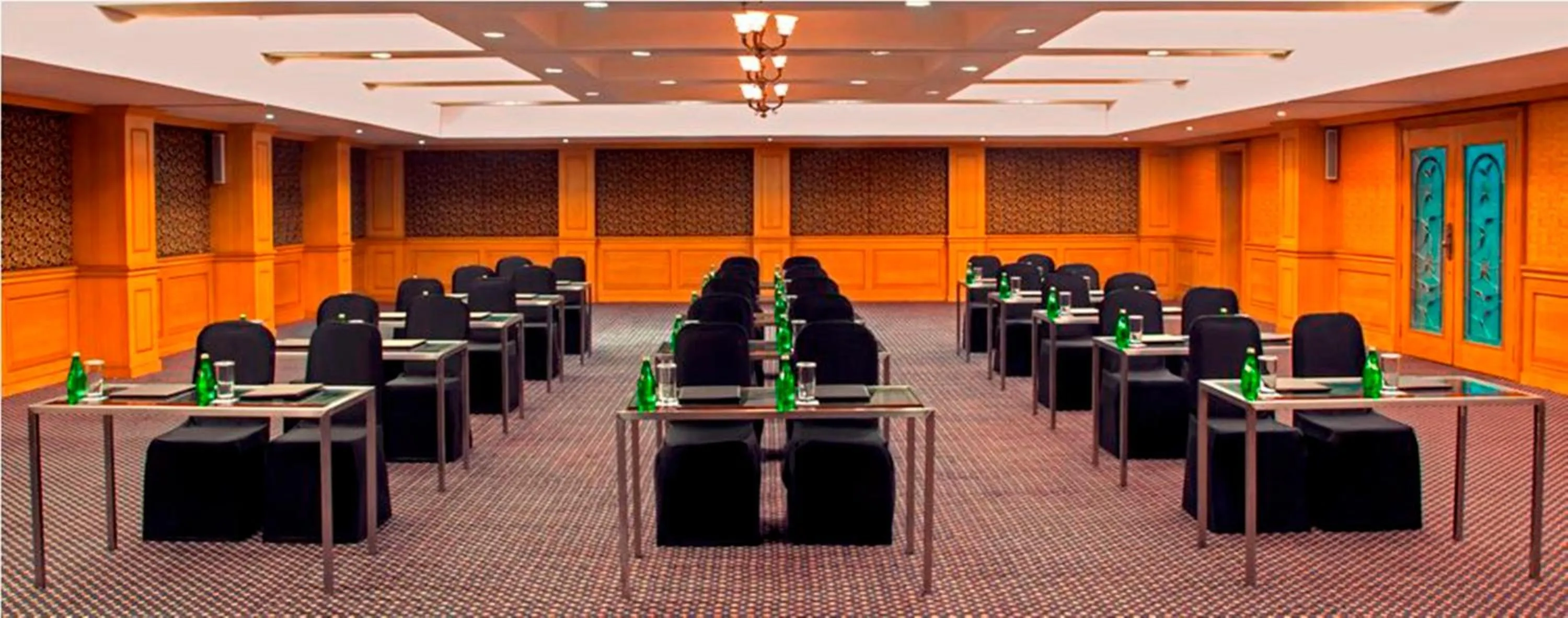 Banquet/Function facilities in Radisson Blu Kochi