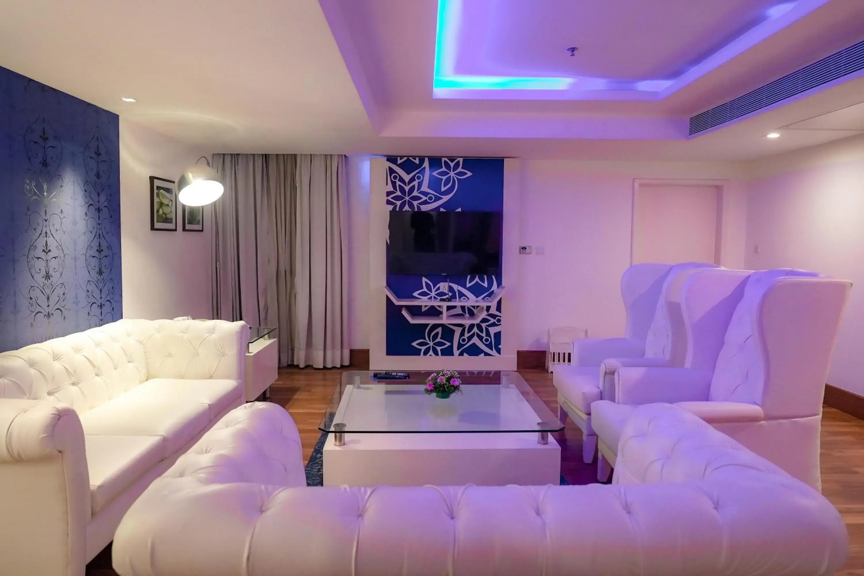 Photo of the whole room in Radisson Blu Kochi Photo of the whole room in Radisson Blu Kochi