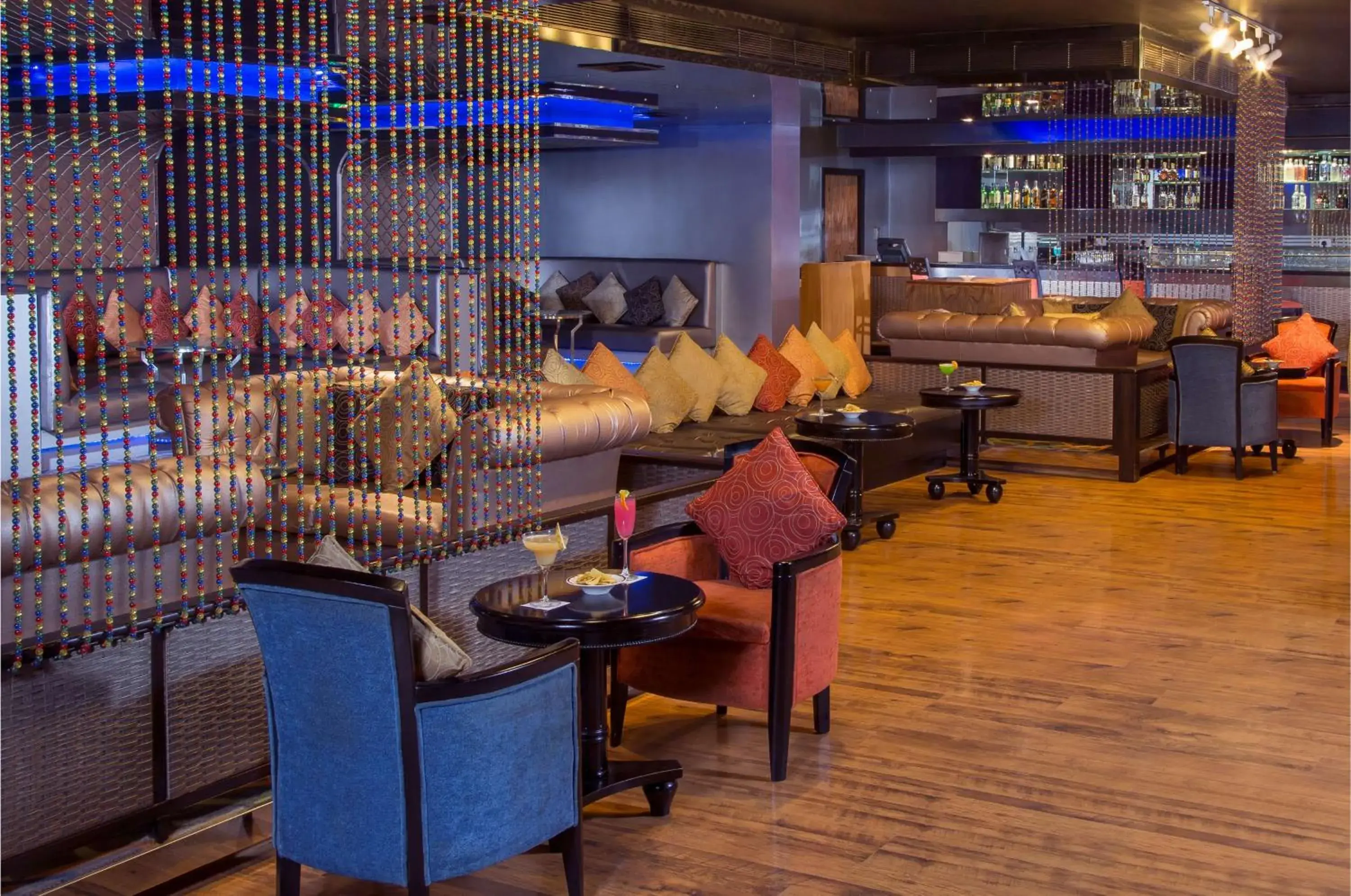 Lounge or bar in Radisson Blu Kochi Lounge or bar in Radisson Blu Kochi