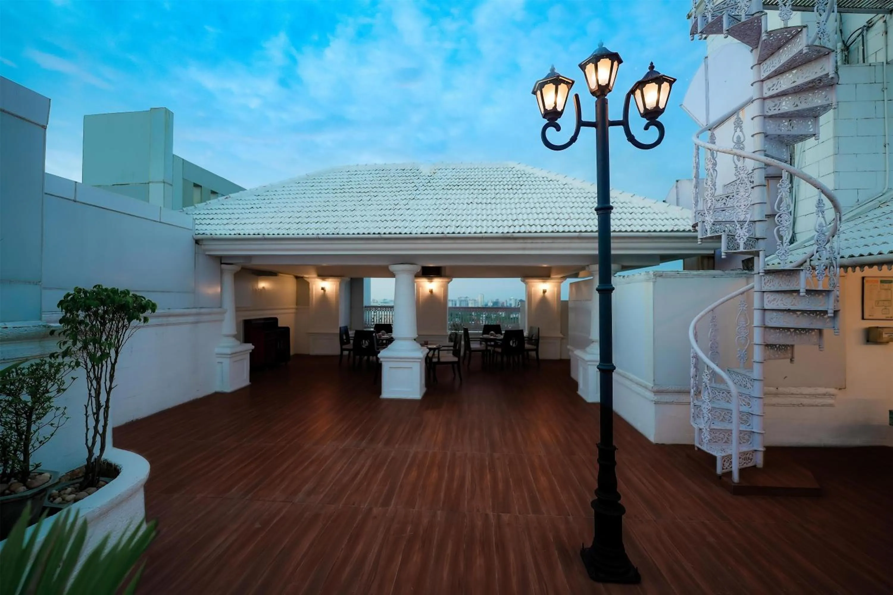 Lounge or bar in Radisson Blu Kochi