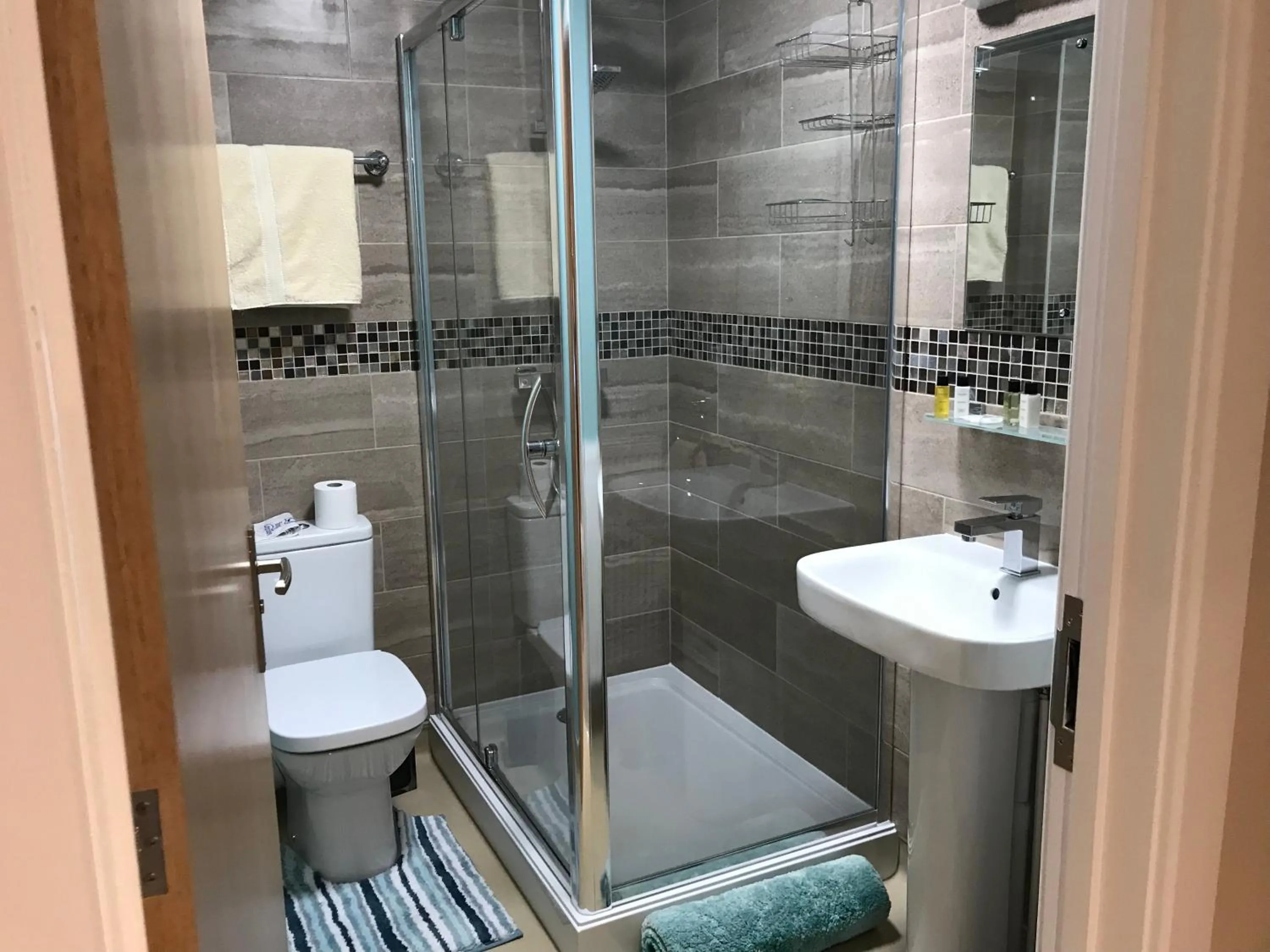 Bathroom in Godshill Park Barn