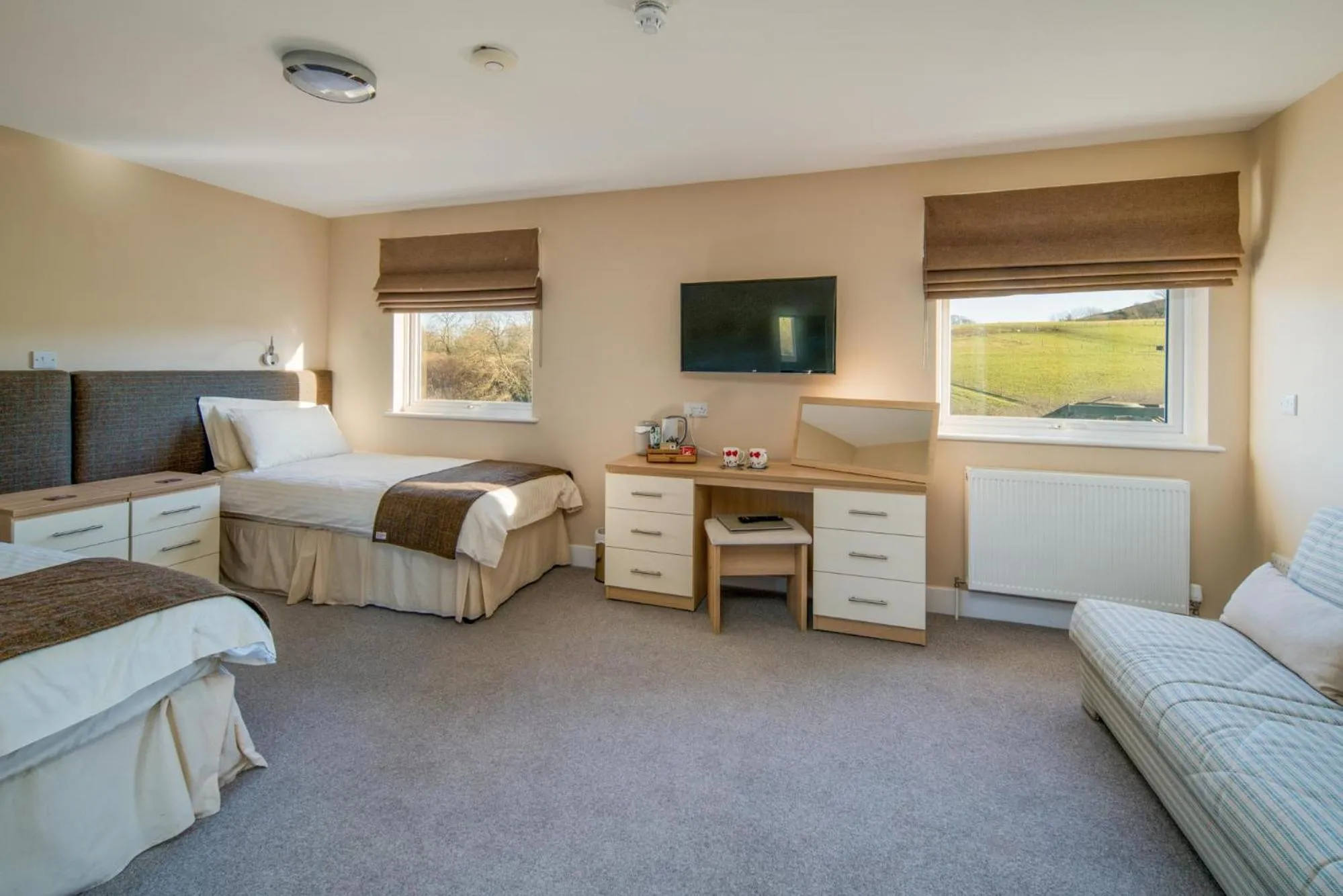 Bedroom, Bed in Godshill Park Barn