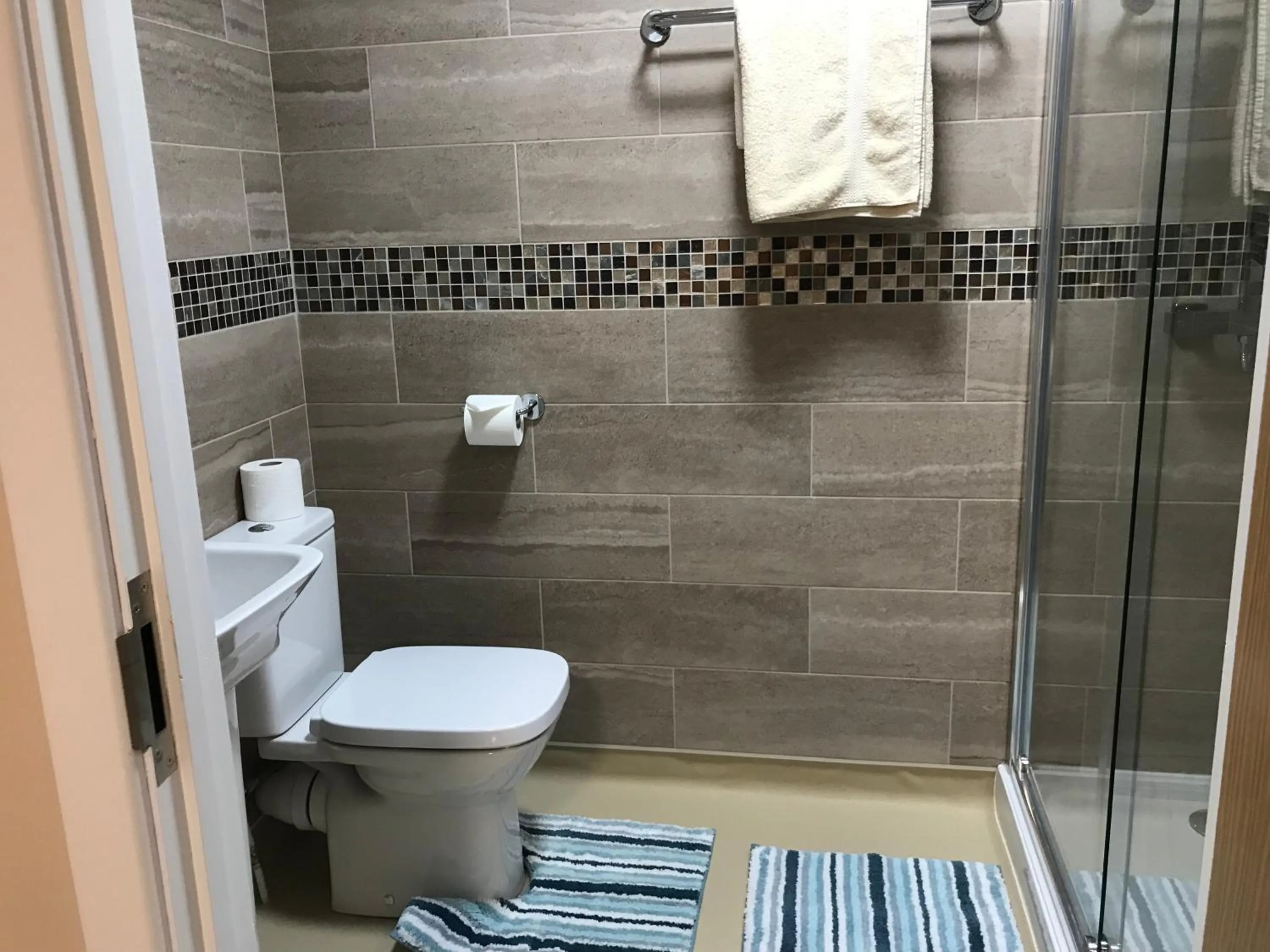 Bathroom in Godshill Park Barn