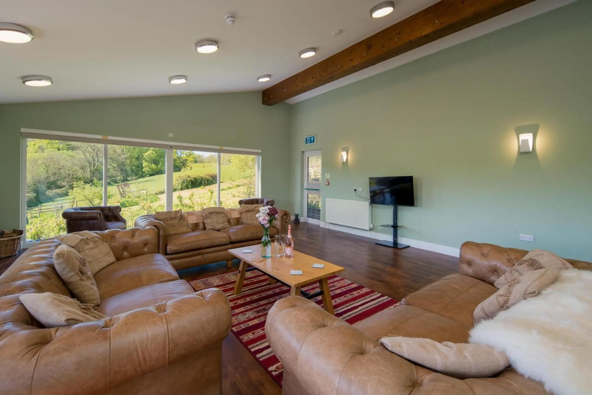 Lounge or bar in Godshill Park Barn