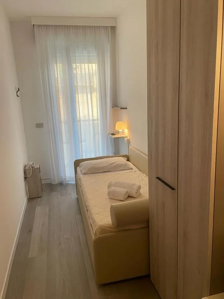 Bed in Hotel & Aparthotel Carinthia S